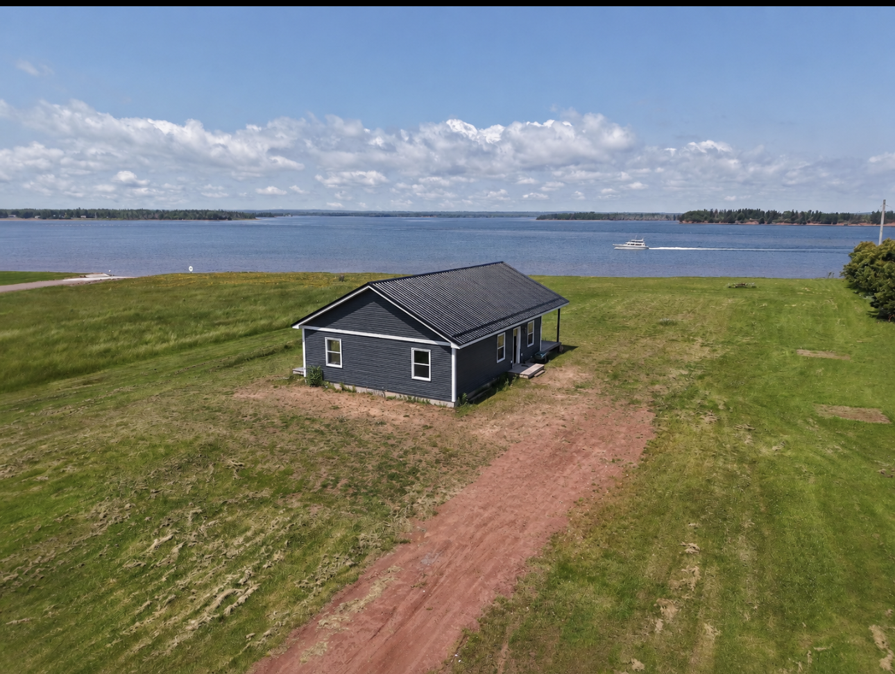Waterfront Paradise in Eastern Prince Edward Island! 2