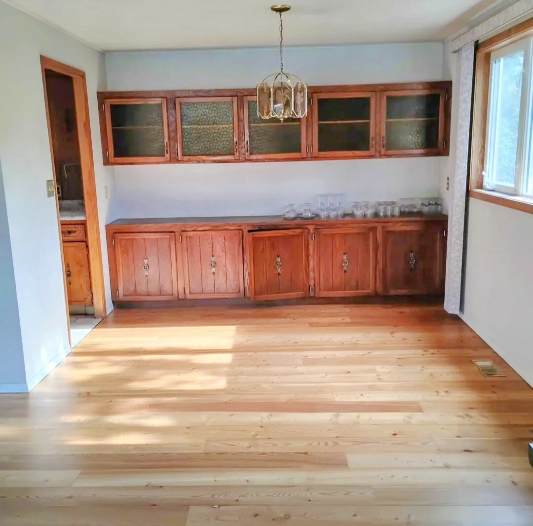 Your Vision, Your Next Chapter — 4-Bedroom Home Near Kinsmen Beach 5