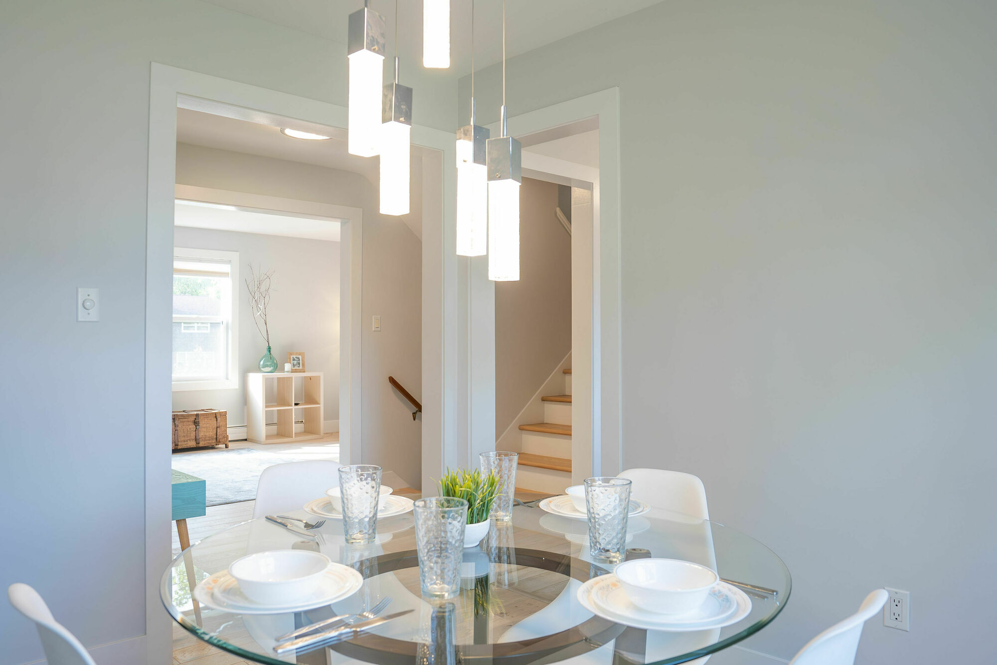 Welcome to 36 Simcoe Place — a thoroughly renovated, move-in ready home on a quiet cul-de-sac in one of Clayton Park’s most established and convenient neighbourhoods. 4