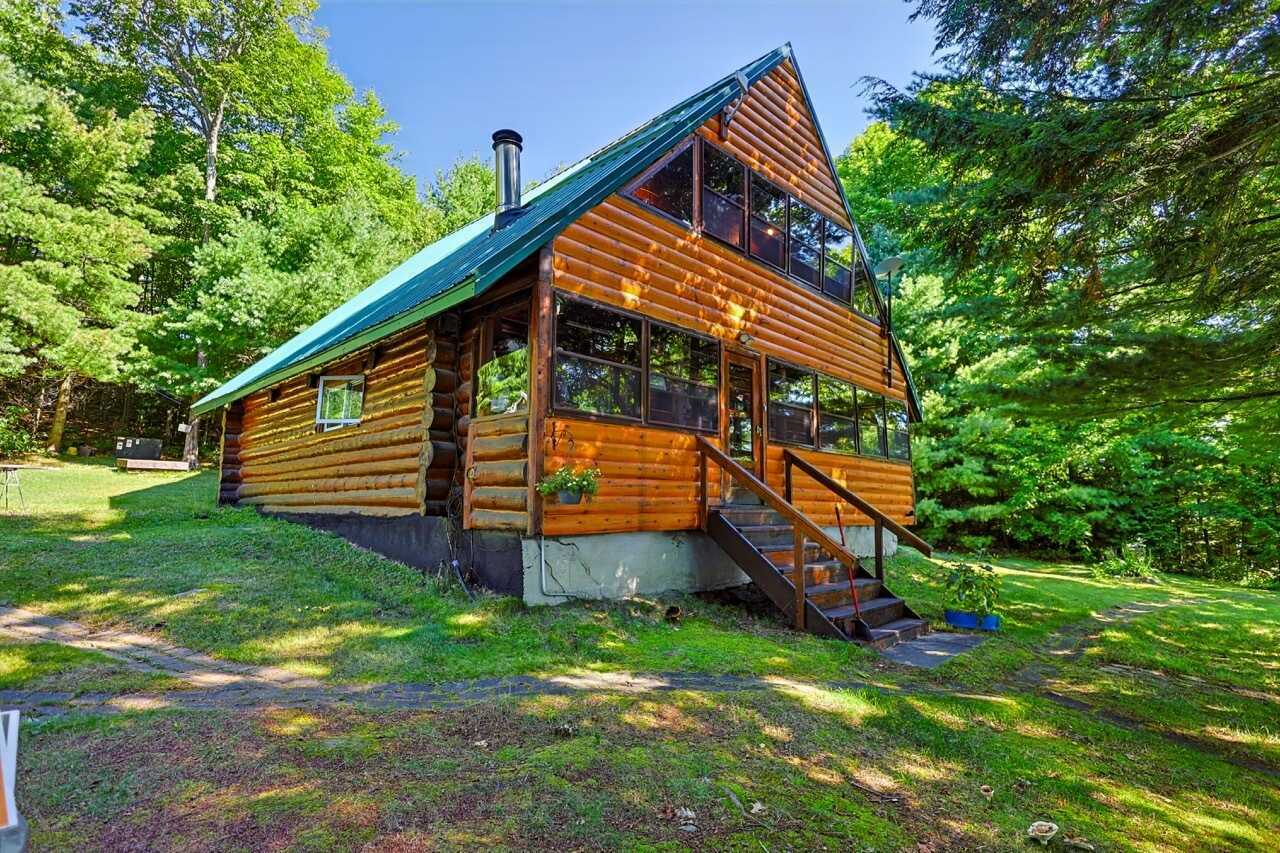 Two Handcrafted Homes. One Extraordinary Lake Retreat! 5