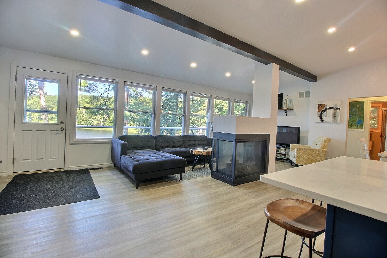 Gorgeous 4-Season Cottage on Gibson Lake | Turn-Key & Winterized 5