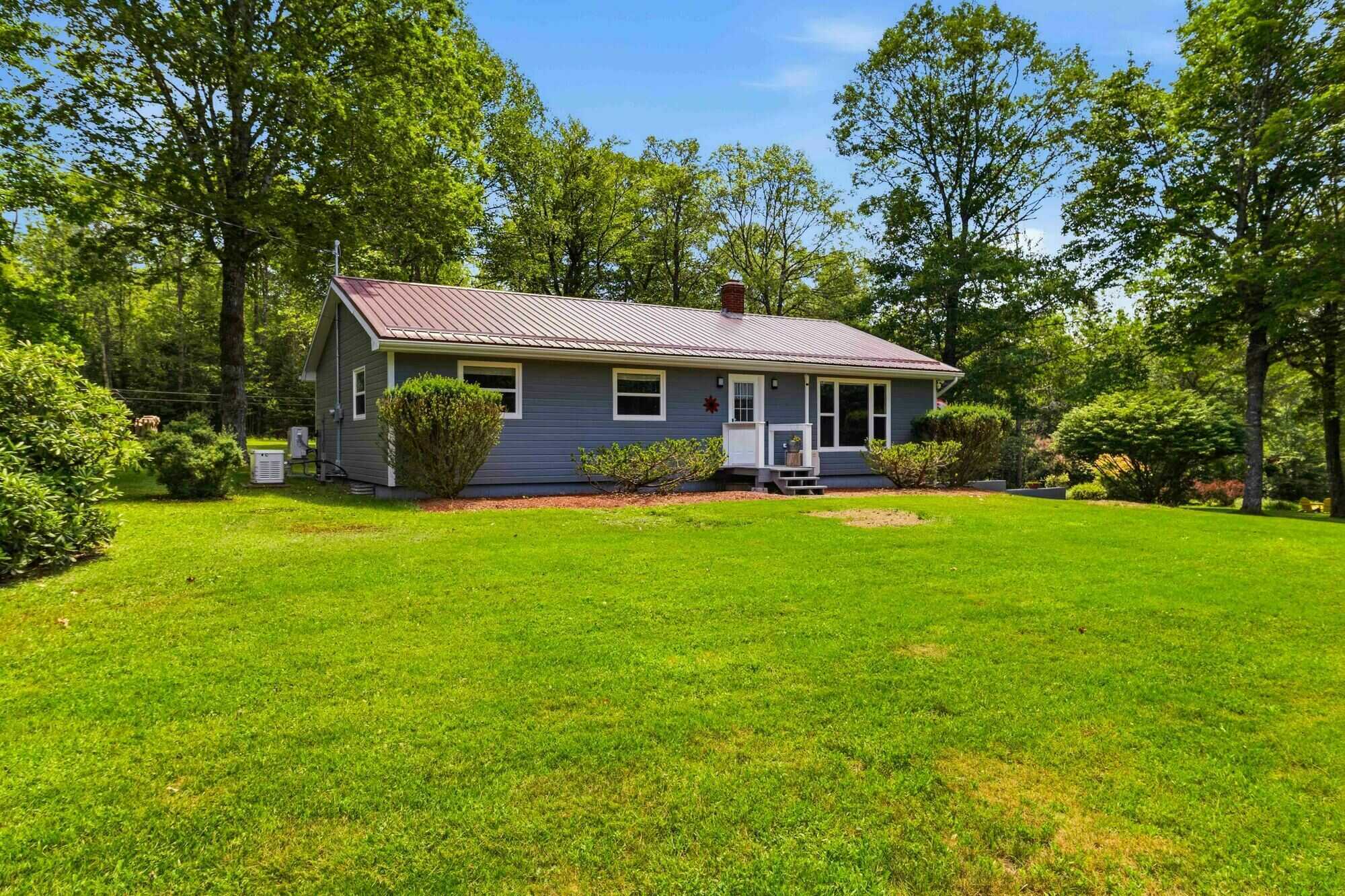 Fully Finished Bungalow on ~5 Private Acres with Pond & Oversized Garage — Lunenburg County, NS 5
