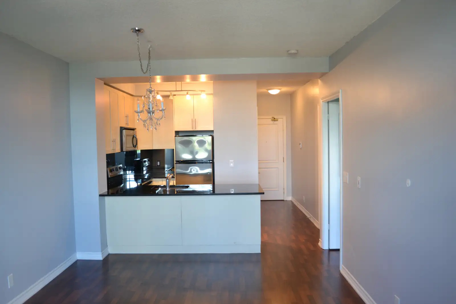 Bright Bellaria 1+Den+Solarium - Maple, Vaughan 3