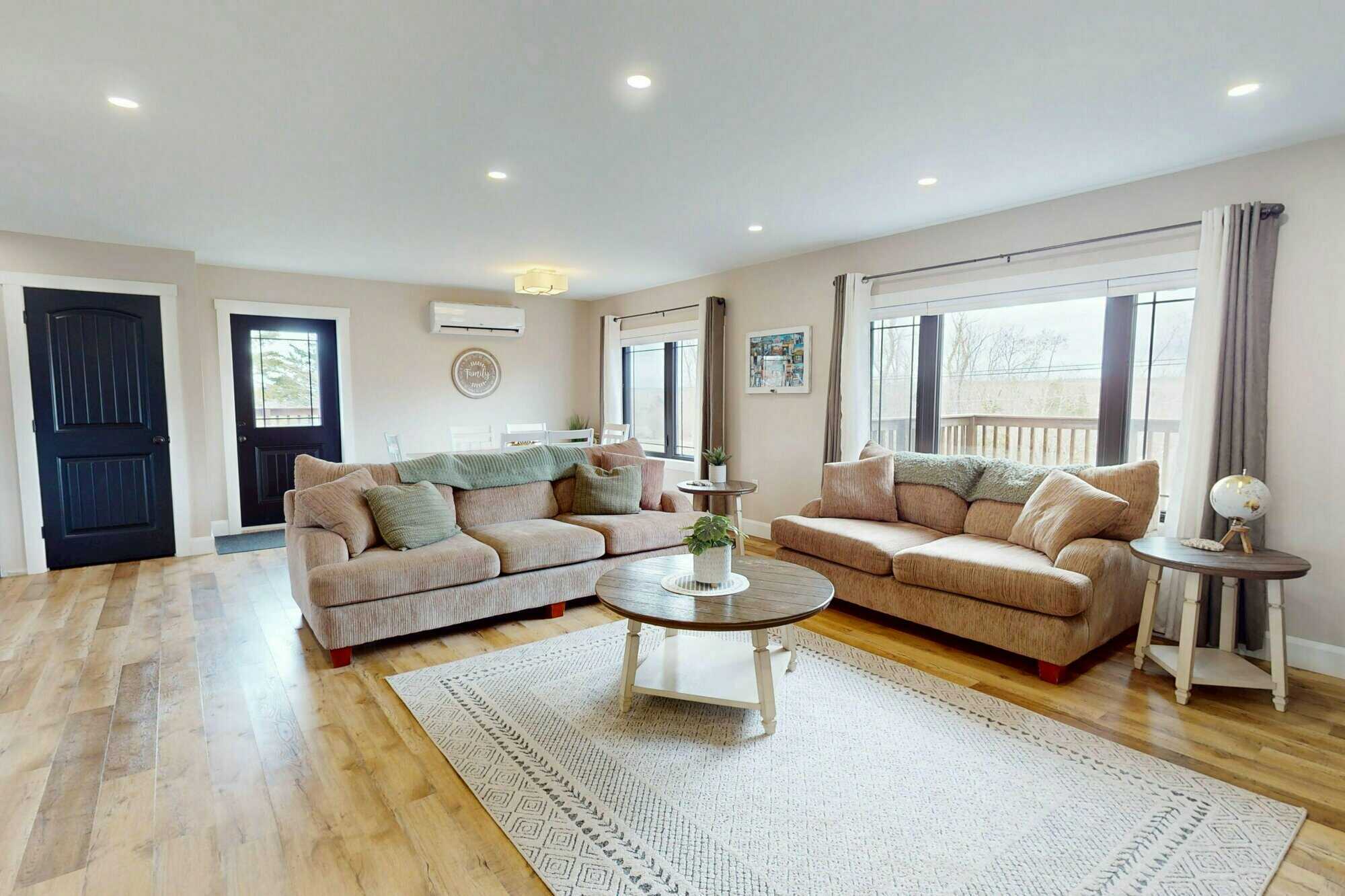 Fully renovated bungalow just 6 minutes to Antigonish! 4