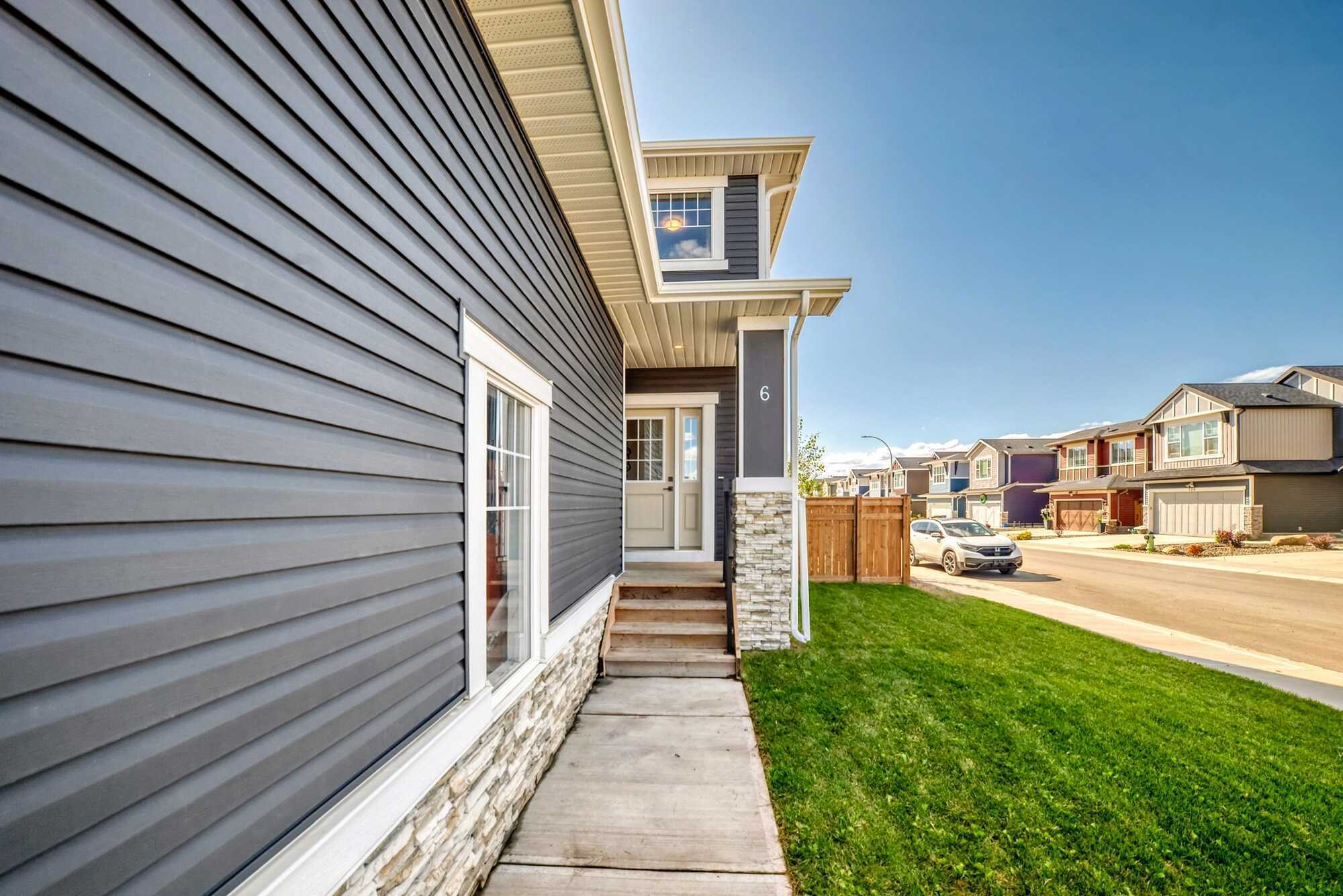 Family Janssen Home in Fireside – Spacious Living, Bonus & Family Rooms, Oversized Garage, and a West-Facing Corner Backyard with Hot Tub and many upgrades! 5