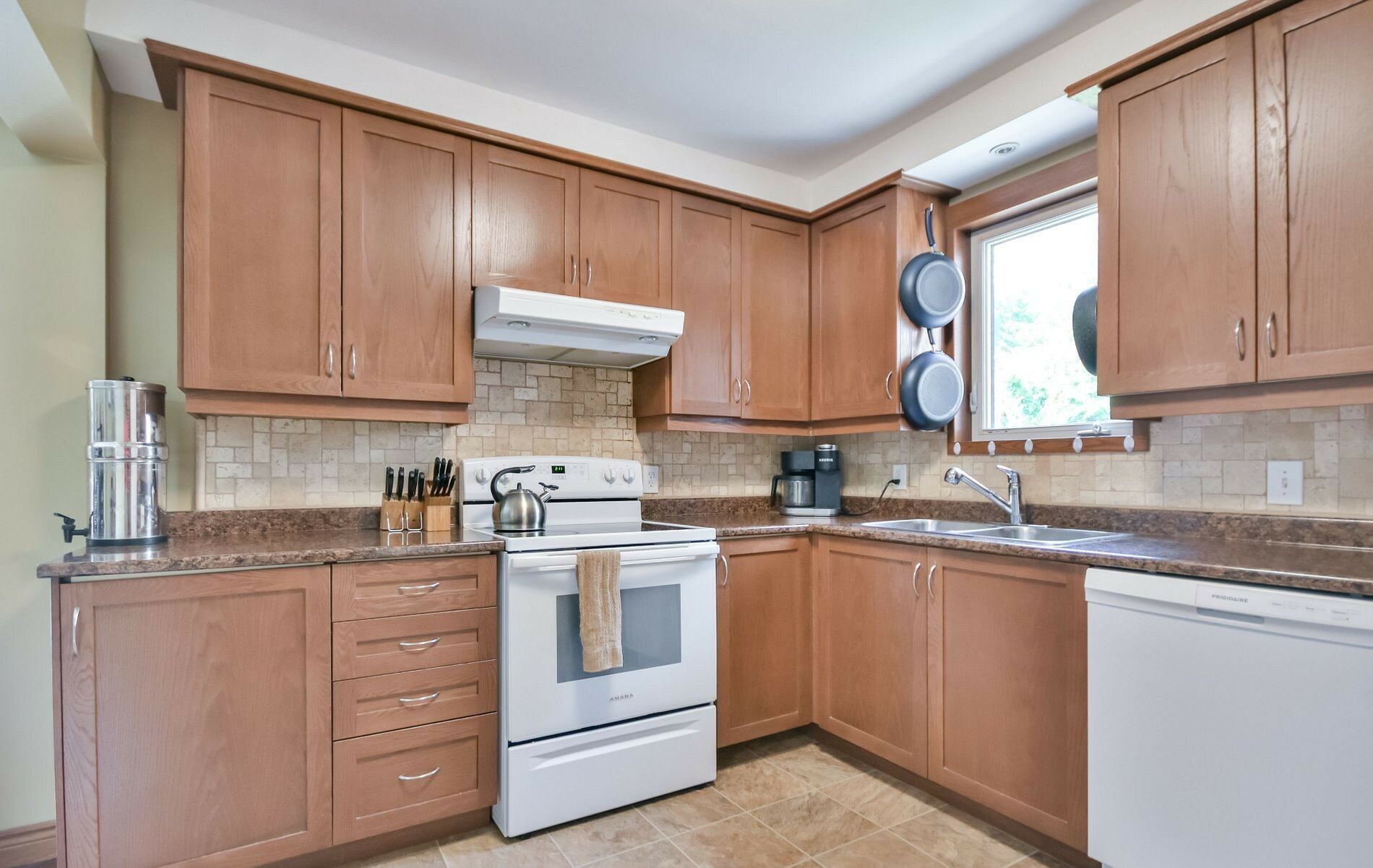 Move-In Ready Home in North Orillia 3
