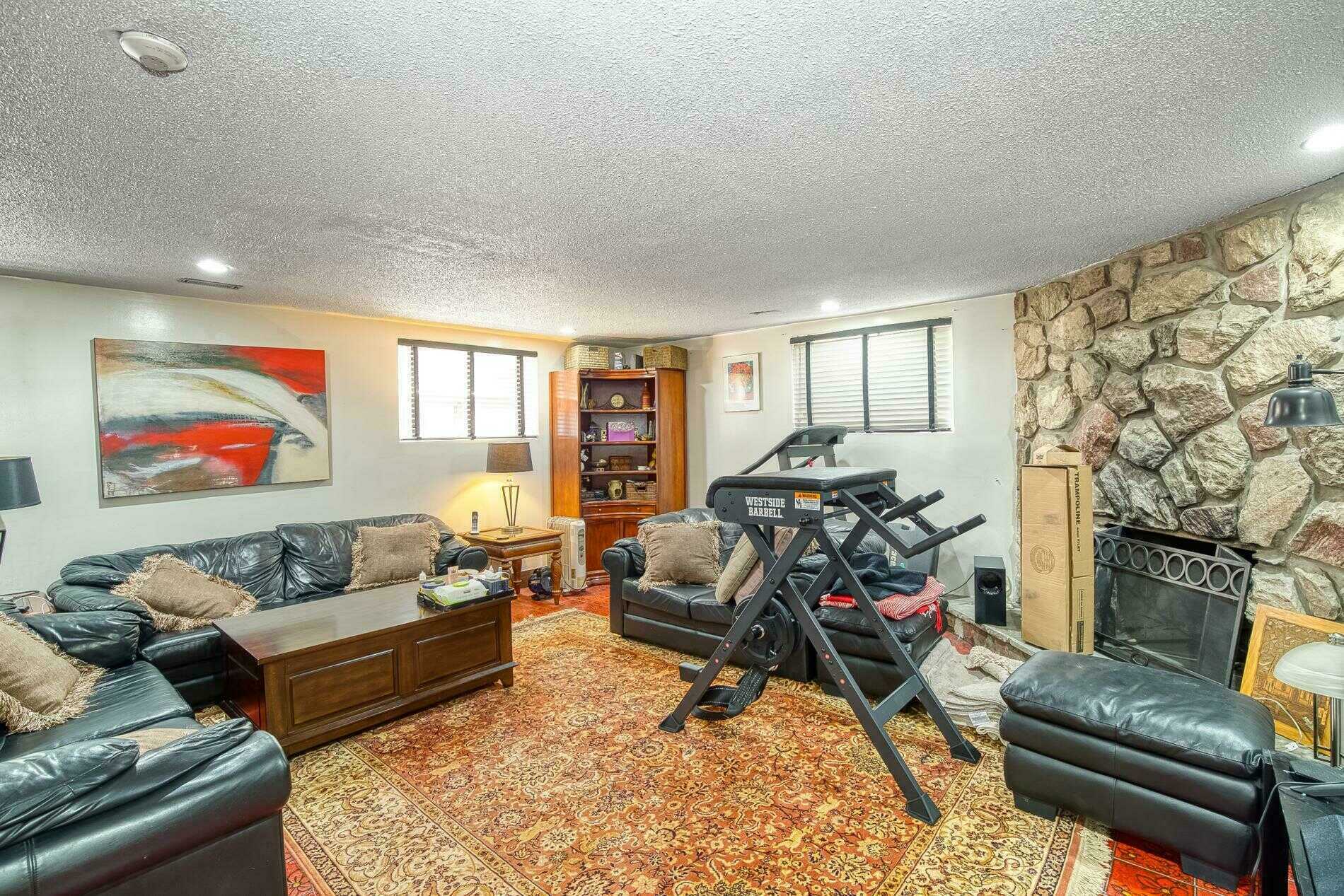 Parkdale Gem. 15 bachelor units plus custom 3000sf owner suite. Amazing investment opportunity. 3