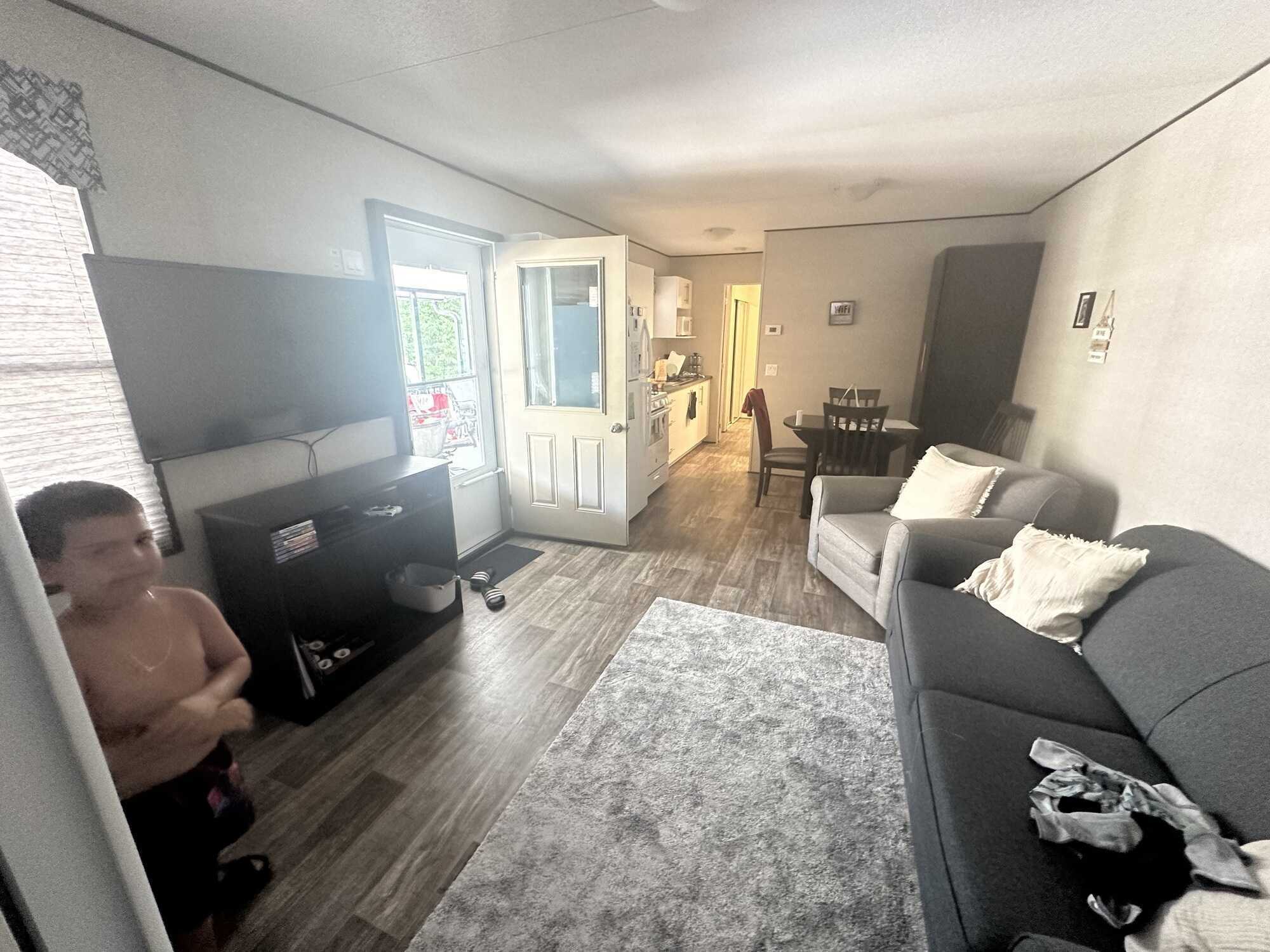 Escape the City! Fully Furnished Cottage in Shamrock Bay Resort 4