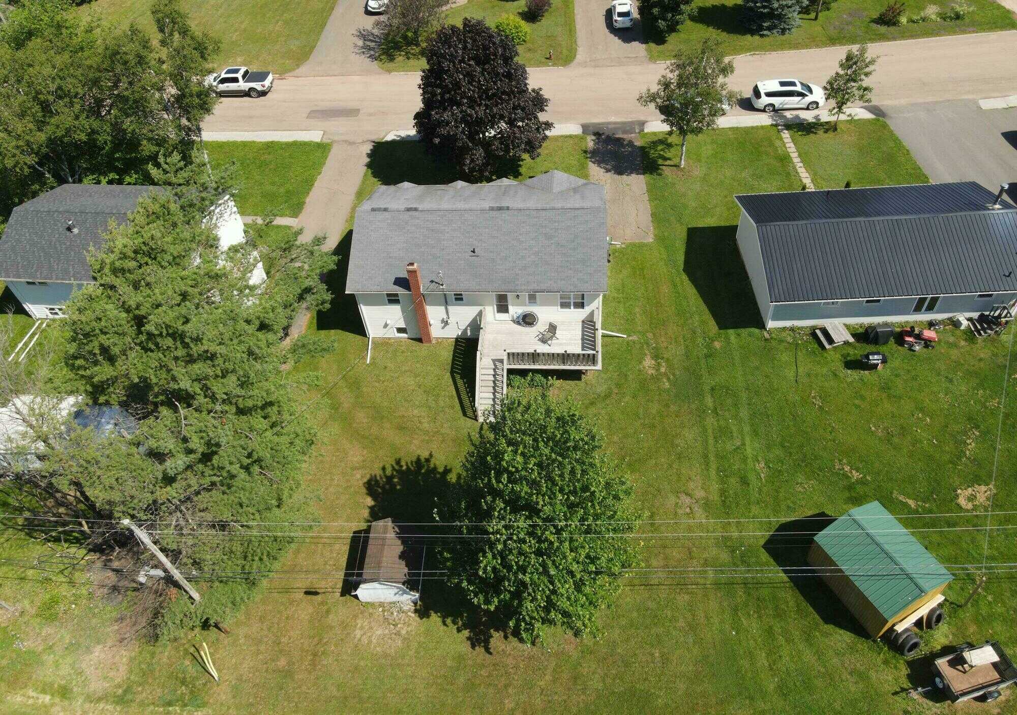 Bright, Spacious & Beautifully Maintained 4-Bedroom Family Home in East Royalty 5