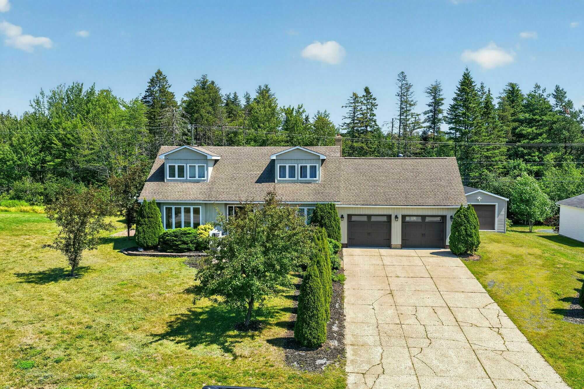 Welcome to 226 Percy Kelly Drive! 2