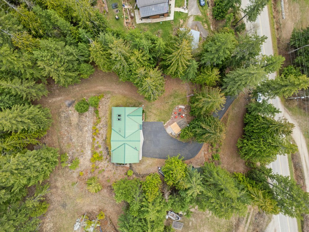 Set on a generous 1.86-acre lot in Sicamous, this property offers a rare blend of usable land and proximity to town—ideal for those looking for both lifestyle and flexibility. 4