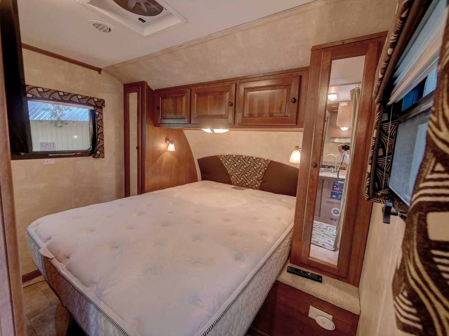 MOYIE RIVER RANCH RESORT - #2 Mountain Ridge Rd  - Luxury in a Compact Size! Gorgeous RV Unit! Sleeps 4 w/ Full Bath! and MORE!!! 4