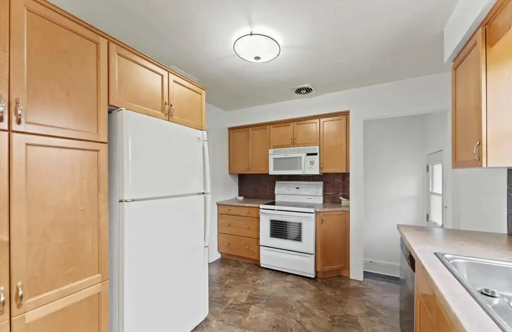 Full Home Rent to Own Opportunity in South Windsor 3