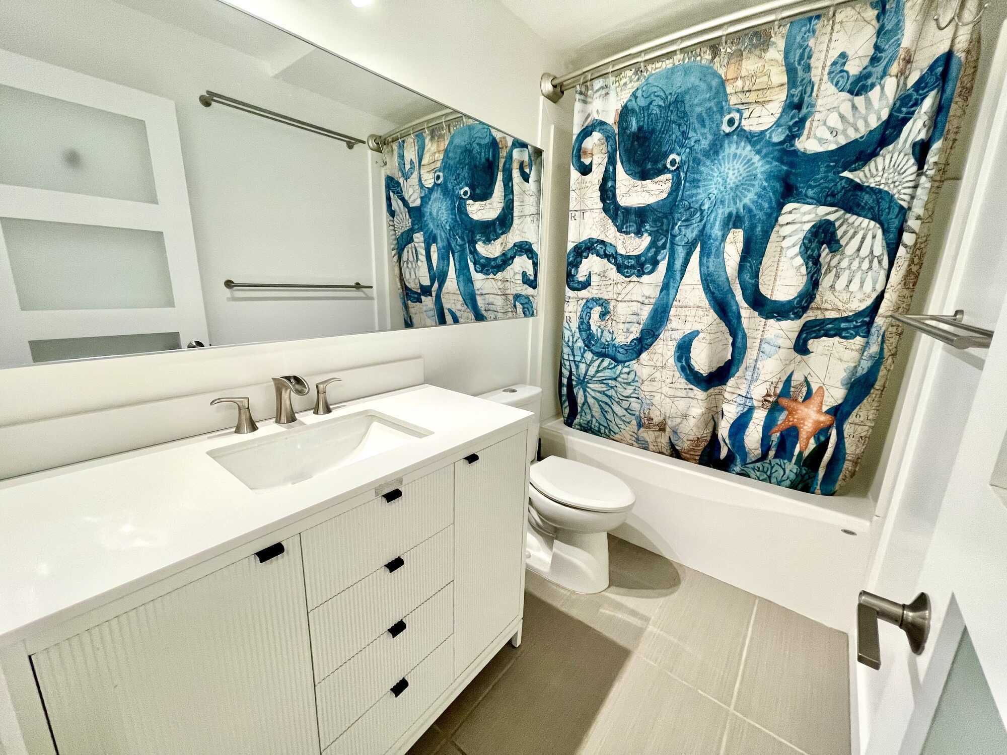 Oceanfront living in a 1 bedroom, 1 bathroom ground level condo.  Character building and a vibrant boutique community lifestyle just steps from the beach.  Enjoy a paddle at the end of your day and relax in your open concept, updated oceanside condo. 5