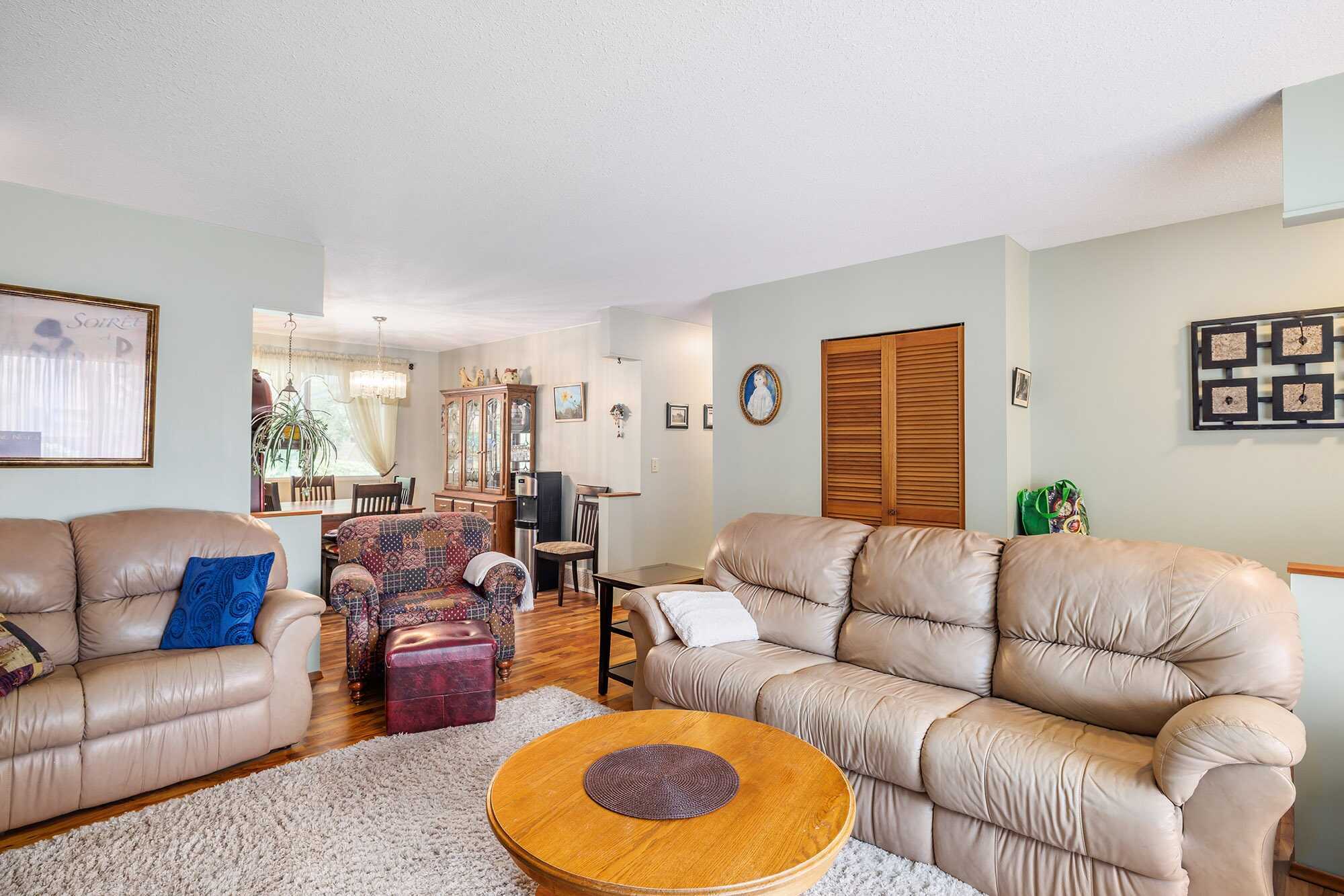 West Kelowna Rancher With a Pool, Fenced Yard & One-Level Living 4
