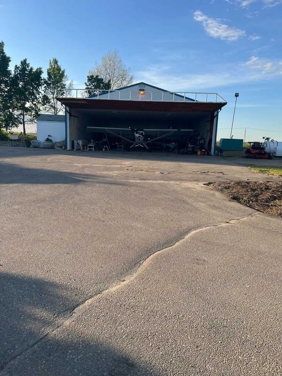 Beautiful Acreage, Shops, Business, or Aviation enthusiast 4