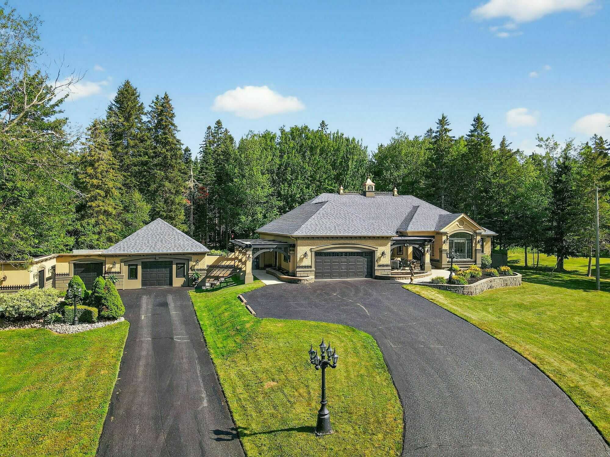 Privacy and Luxury in the heart of Dieppe! 3