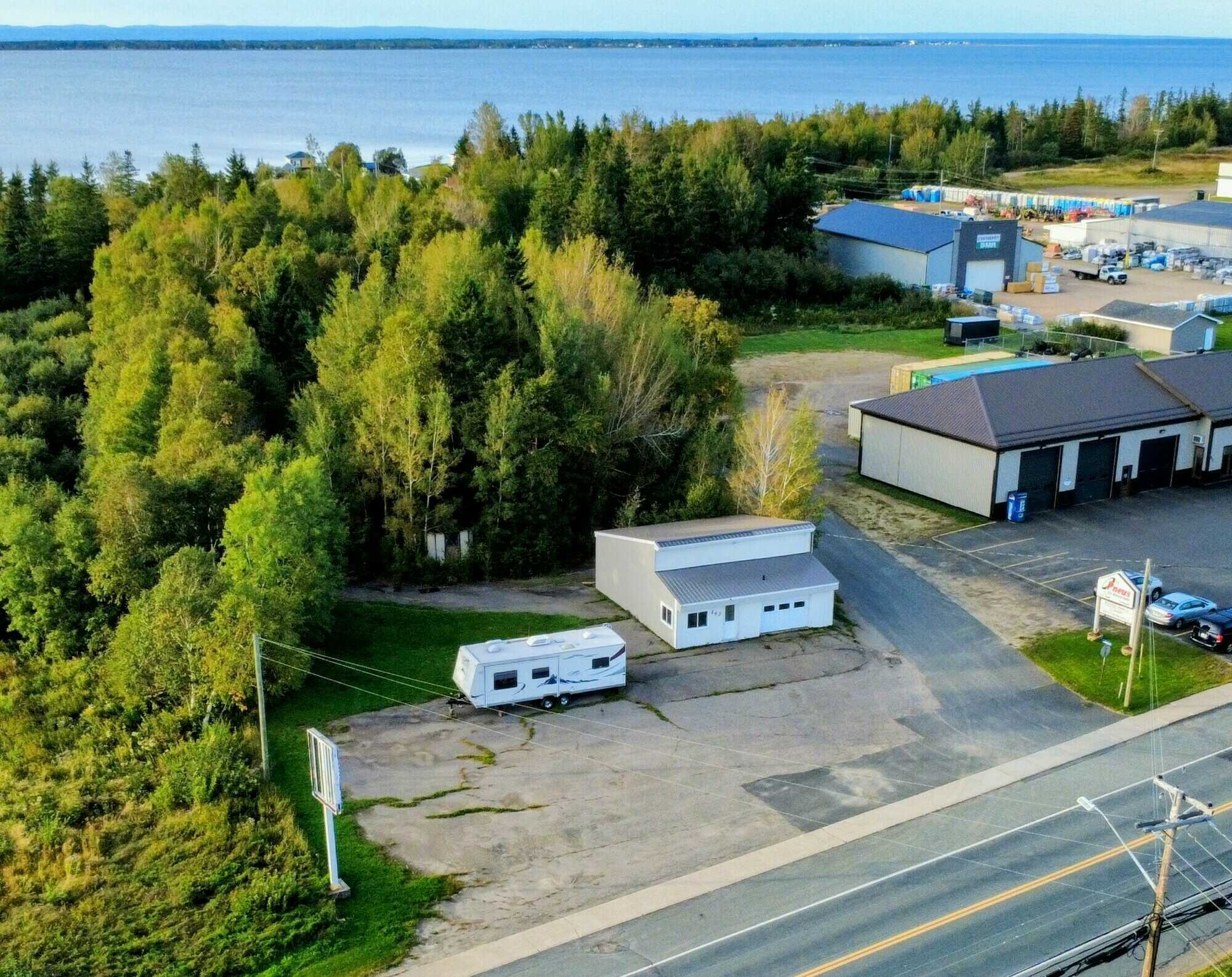 Propriété Commercial sur le Boulevard St-Pierre Caraquet 3