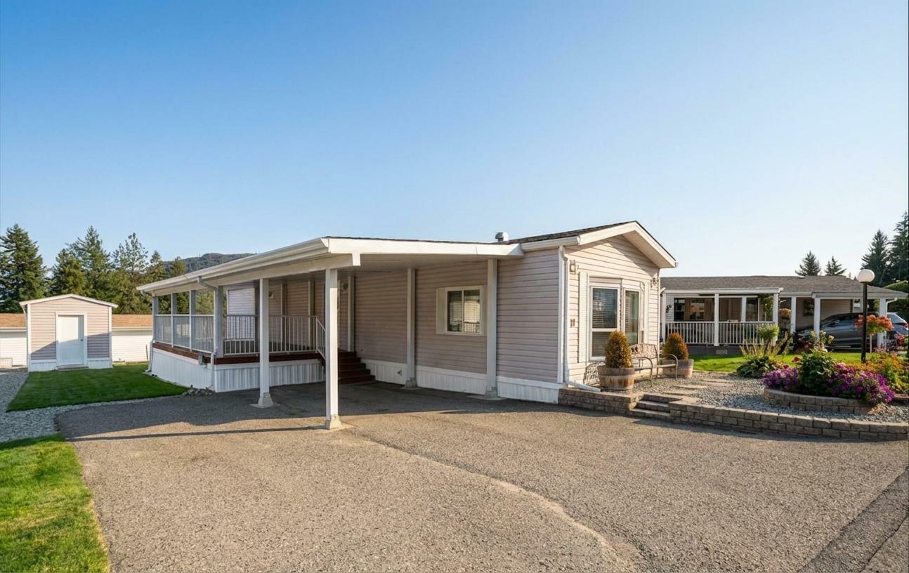Discover comfortable and convenient living in Shannon Lake’s highly sought-after 55+ gated community, Crystal Springs. 3