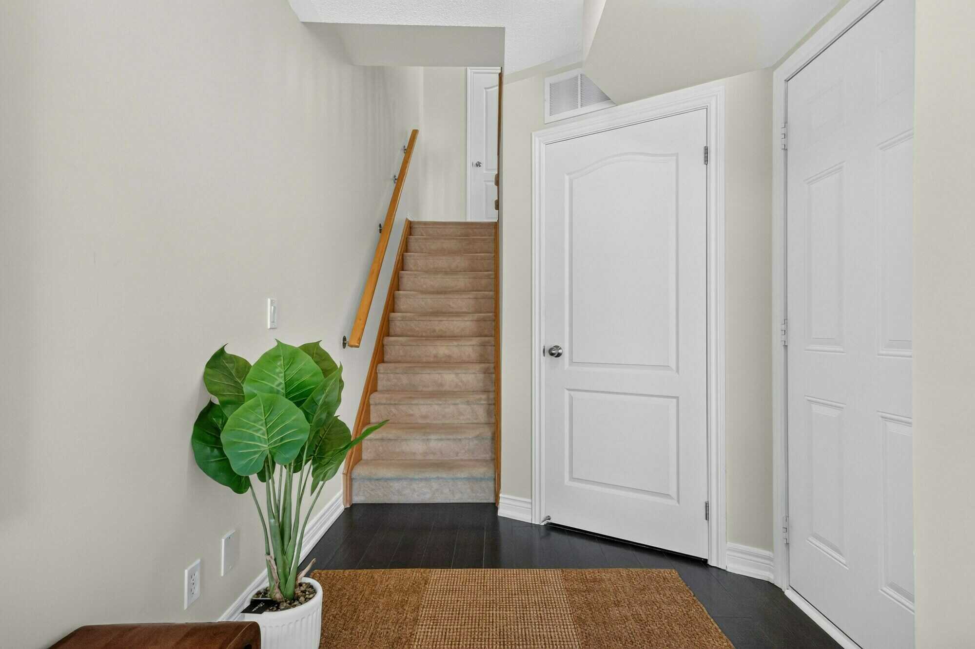Don't miss this beautiful Freehold Townhome with no monthly fees in North Oshawa. 3