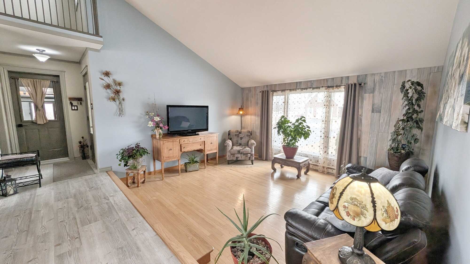 Maison Familiale à vendre à Caraquet / Familly home for sale Caraquet NB 5