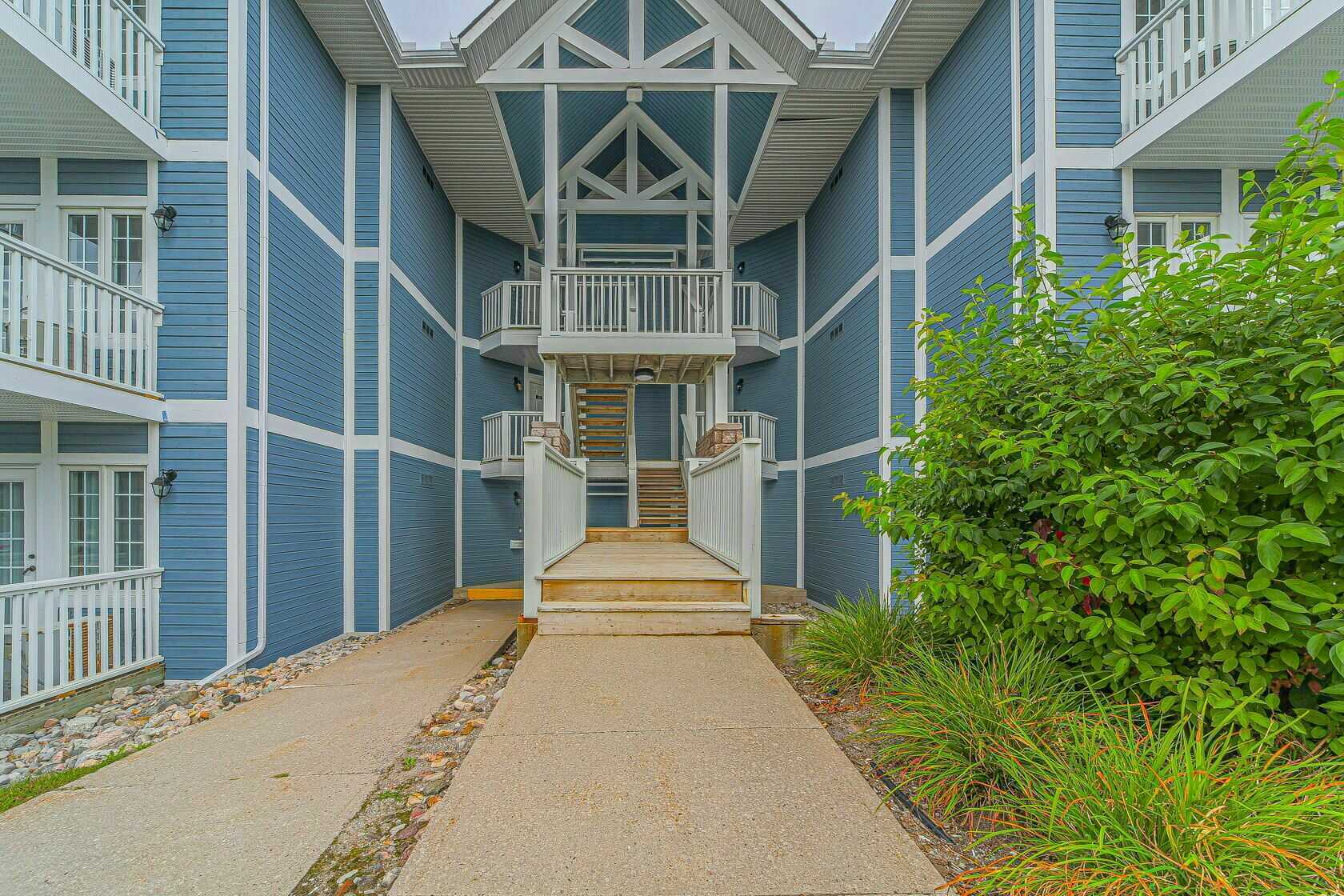 Condo - 2 units in 1 !! 5