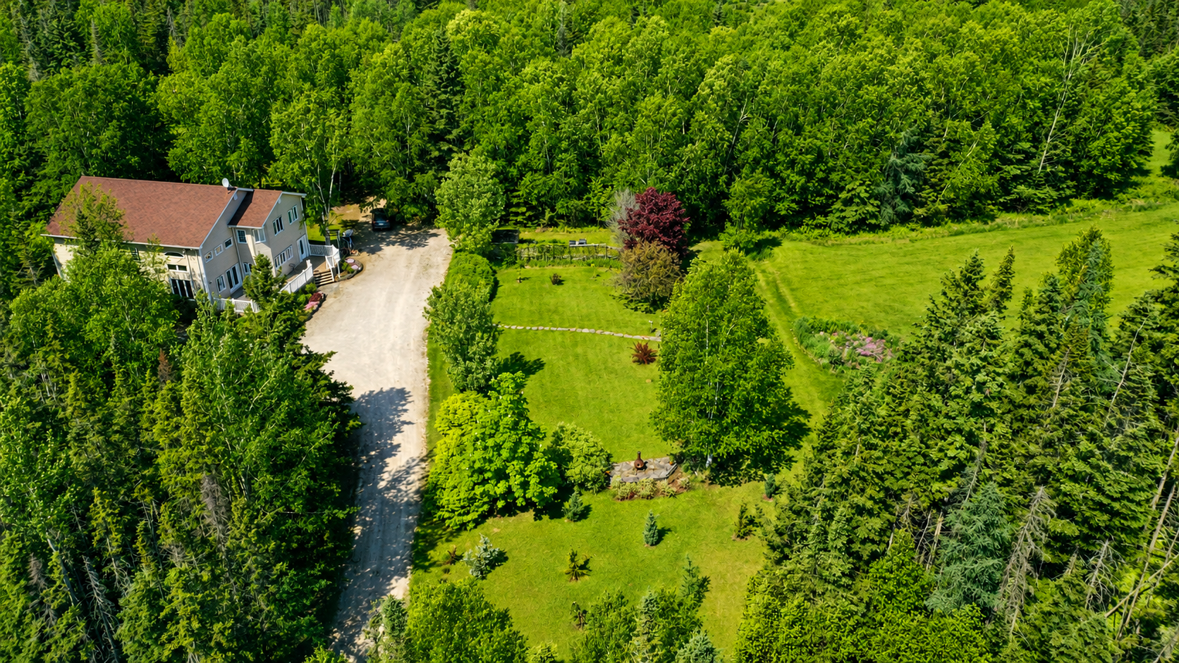 Looking for your own private escape? 🌲 This former B&B in Reidville is now FOR SALE—offering 5 acres of peace, a beautifully maintained home, and even a bunkhouse for guests! Minutes from hiking, snowmobiling & all things outdoors! 🙌✨ 3