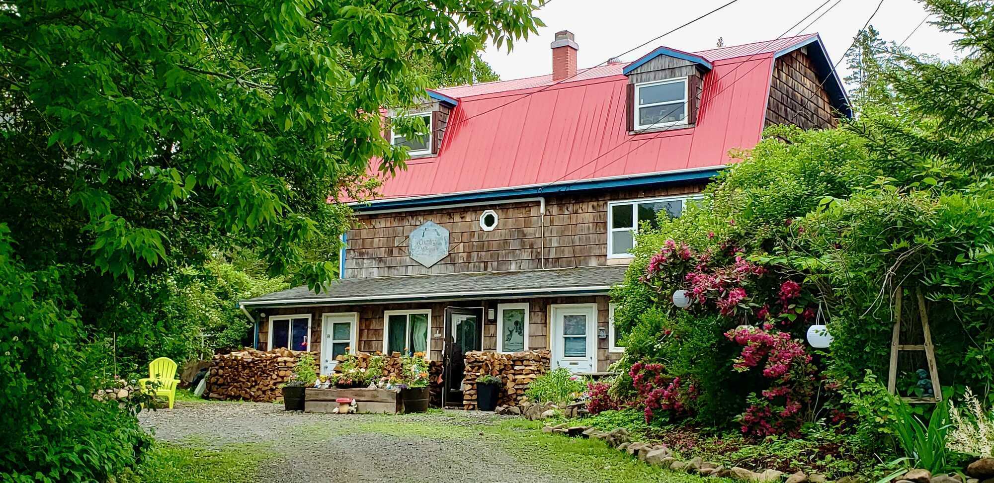 Great country living with views, plus 5 units of rental or AirBnB income, with over 30 acres of land. Located in Upper Clements just 3KM outside of Annapolis Royal. 2