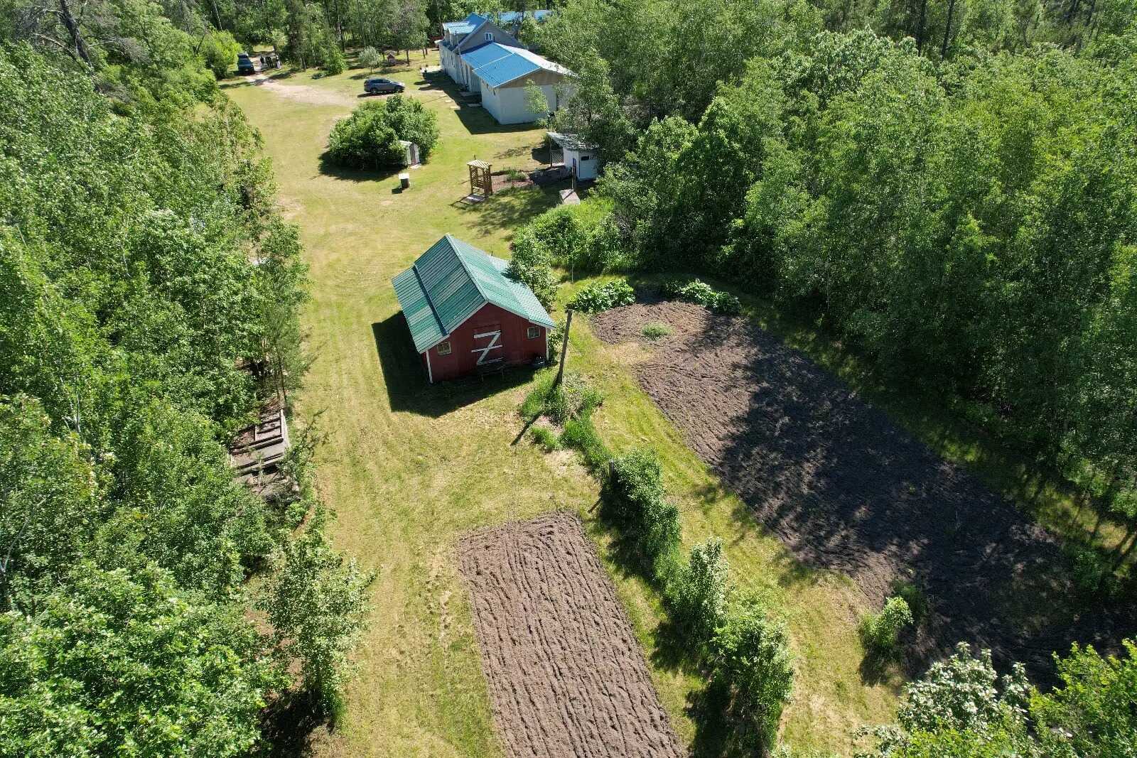 Very Private Beautiful Acreage On a Quiet Lane 3