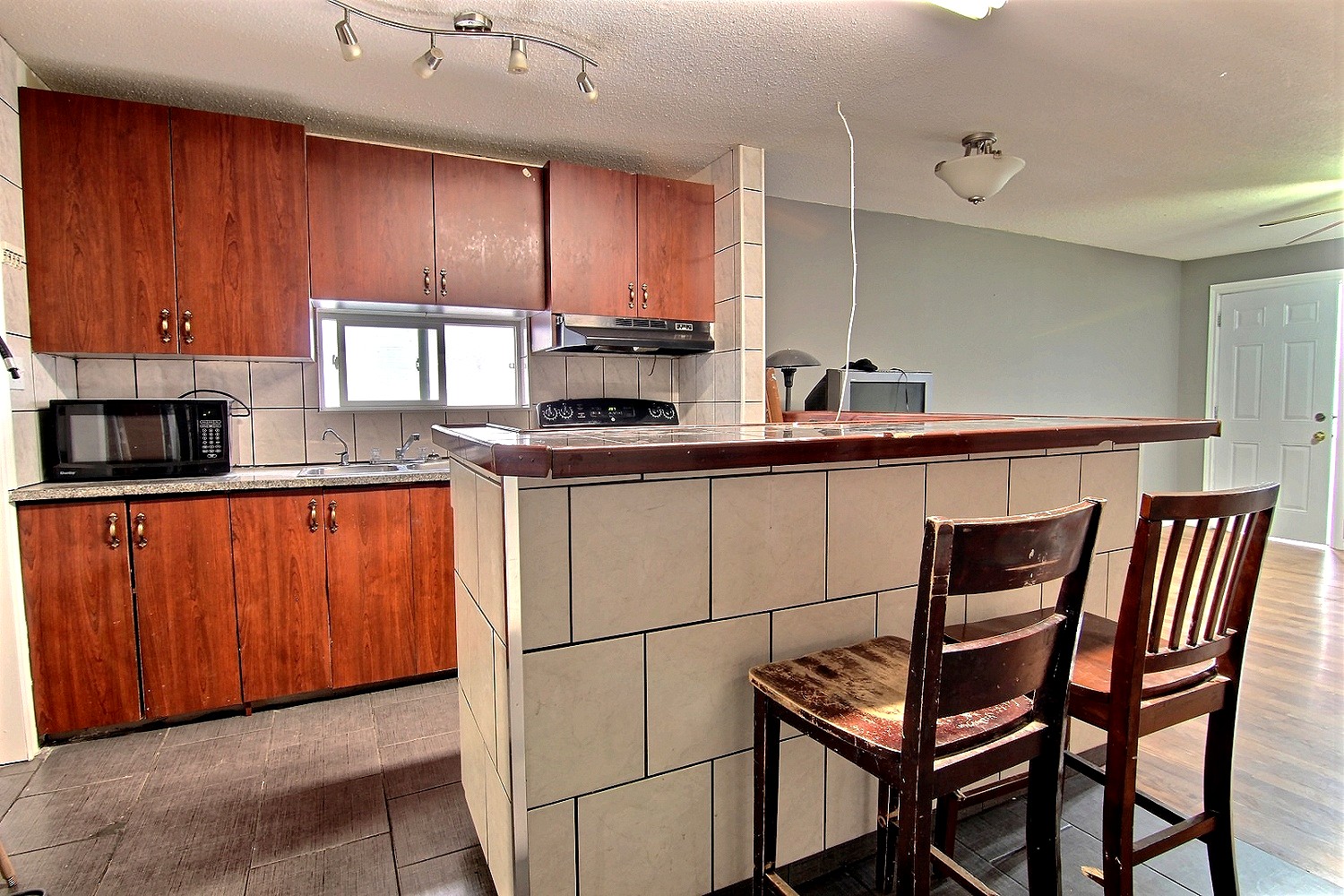 491 Aberdeen Ave, Winnipeg 4