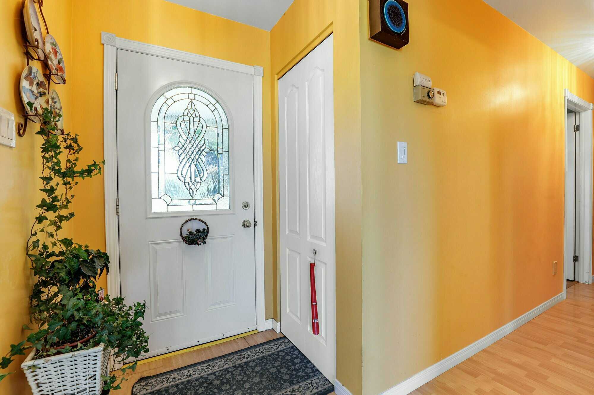 Country Charm, In-Law Suite and Endless Potential on a Spacious Property with Plenty of Green Space, Close to Pembroke and an Easy Commute to Larger Centers 2