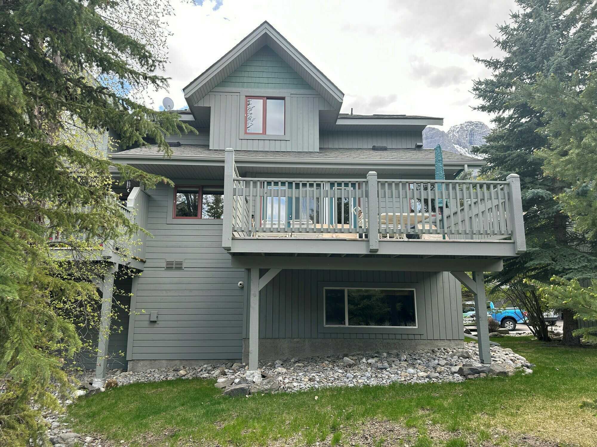 Premium two bedroom Executive Townhome – A Refined Canmore Retreat! 4