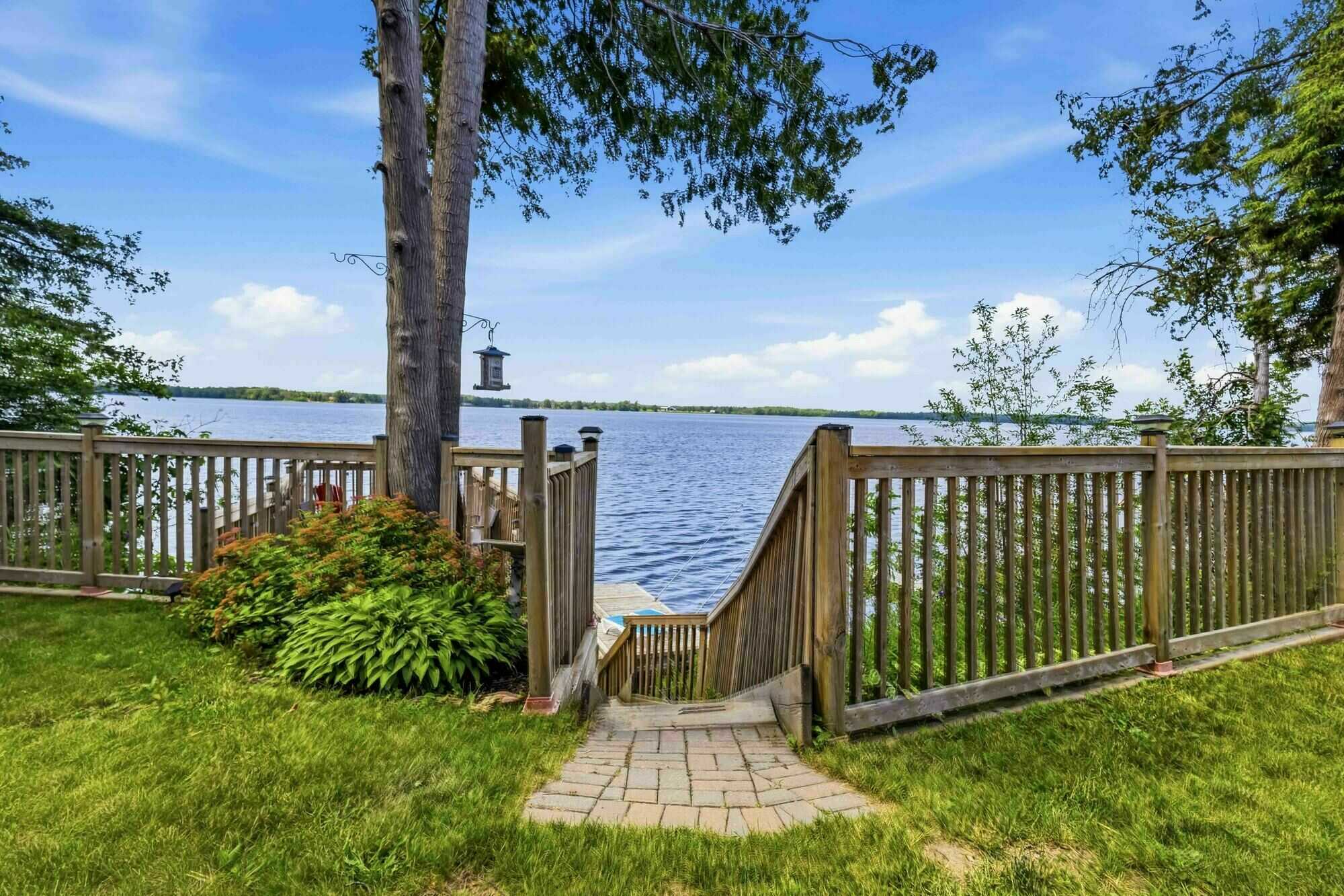 Fabulous four season, 3 bedroom waterfront home on Lake Dalrymple near Brechin ON. Perfect for year round living or family vacation home. 3