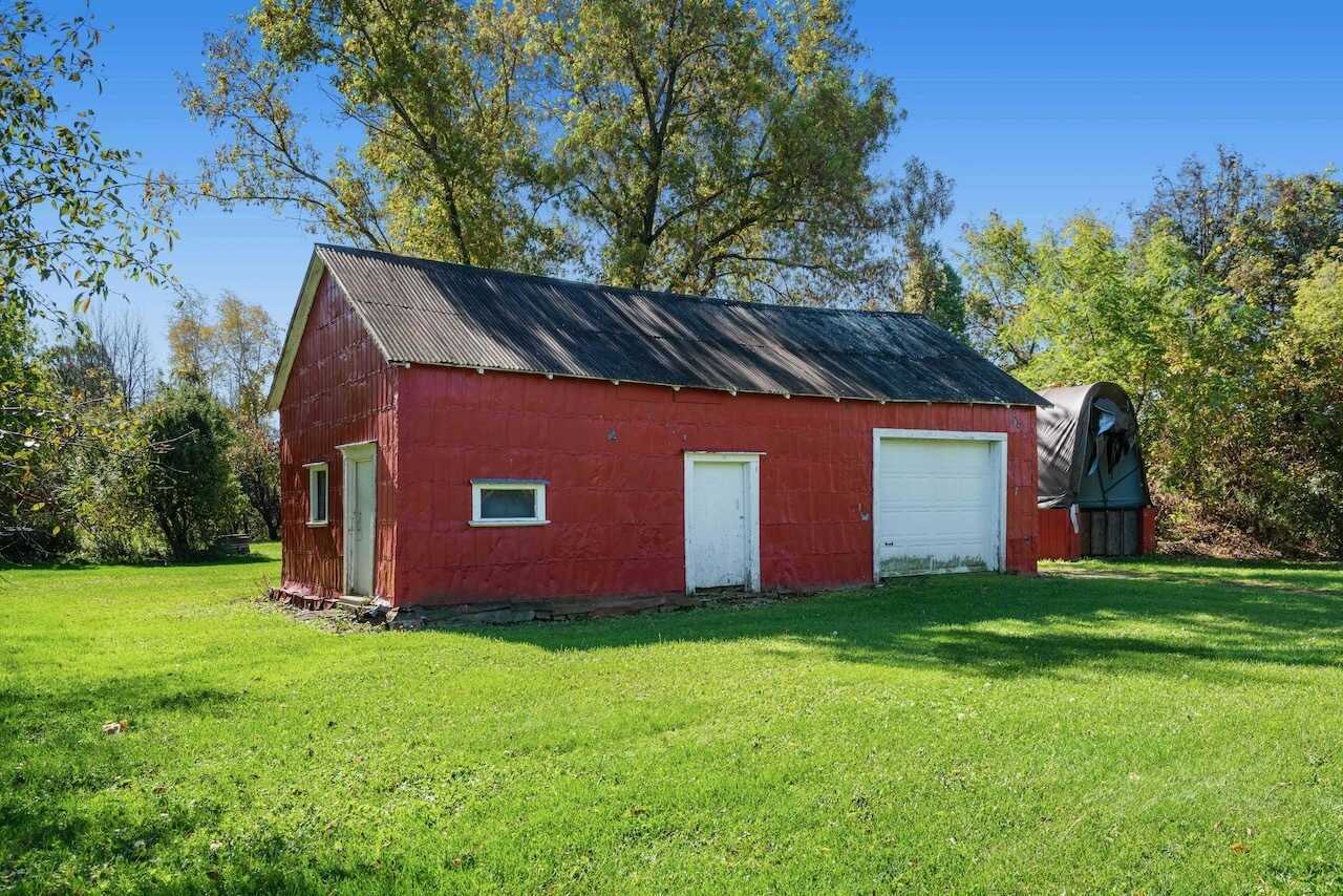 12.7 Acres | Century Home | Barn | Workshop | Multiple Outbuildings 5