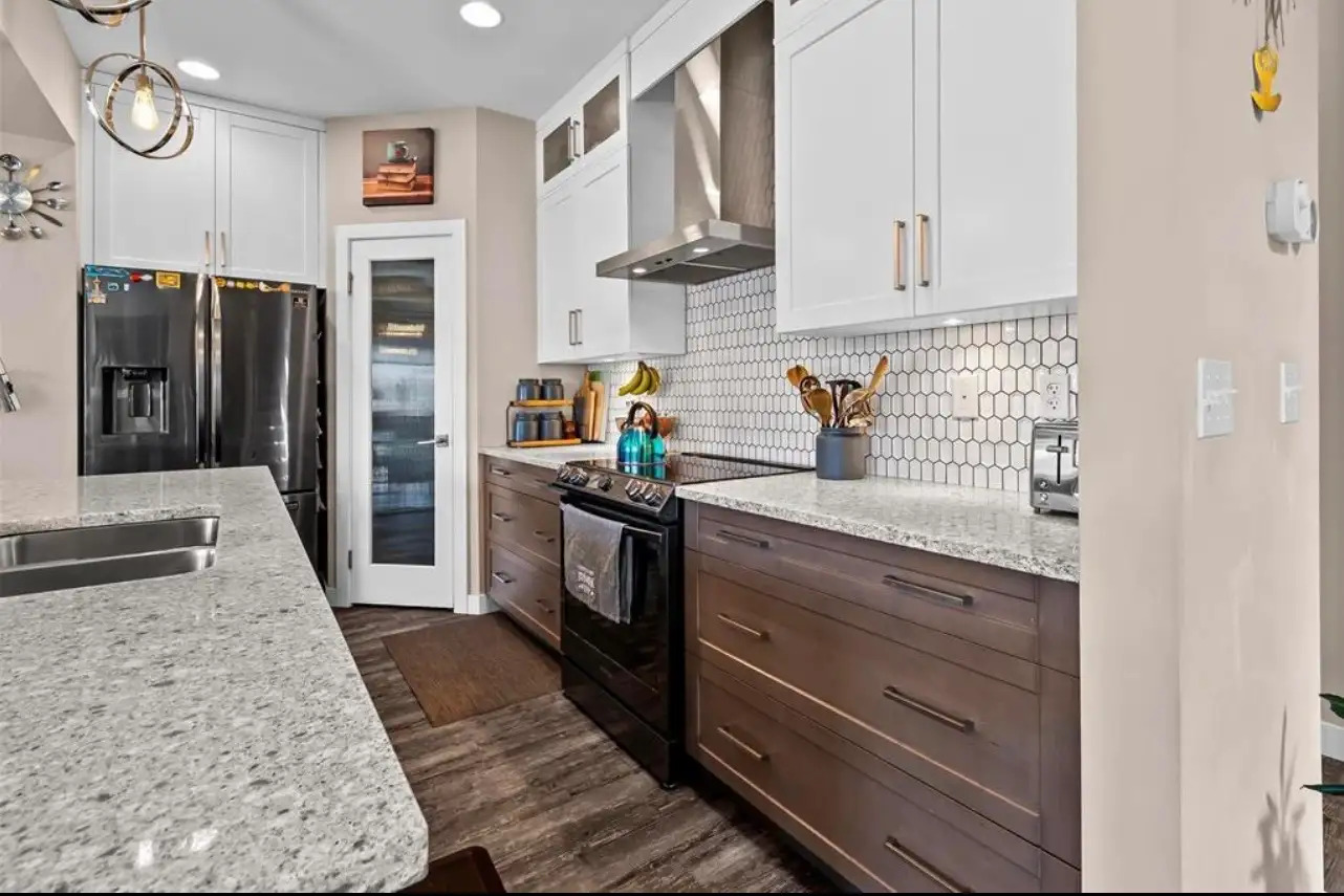 Luxury Living Near All Amenities 4