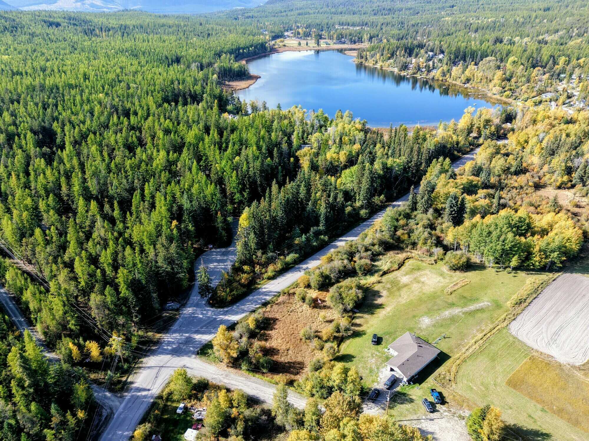 Rare 5.31-Acre Retreat Steps from Jimsmith Lake 3
