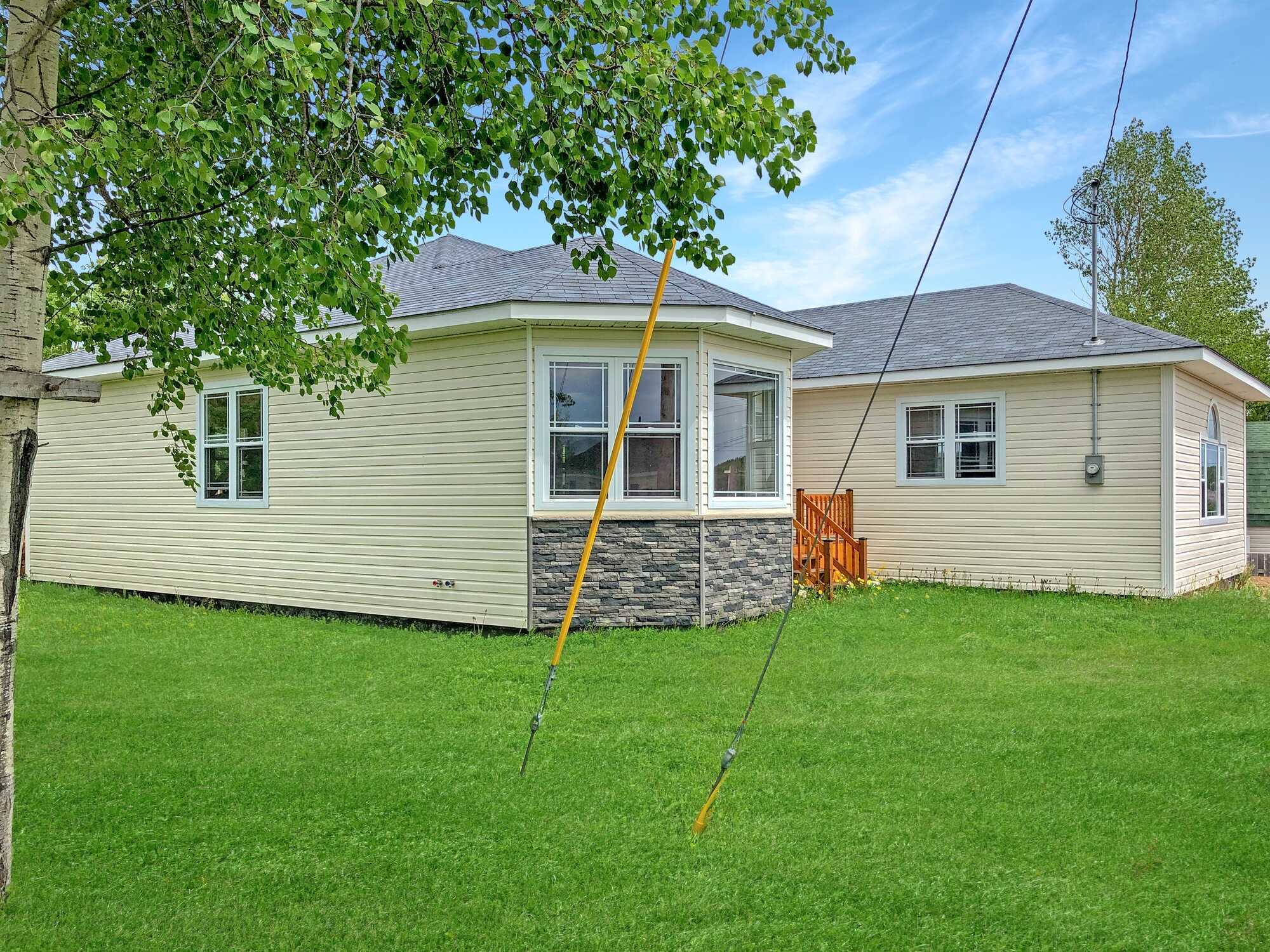 Just Listed in Roberts Arm!! 4