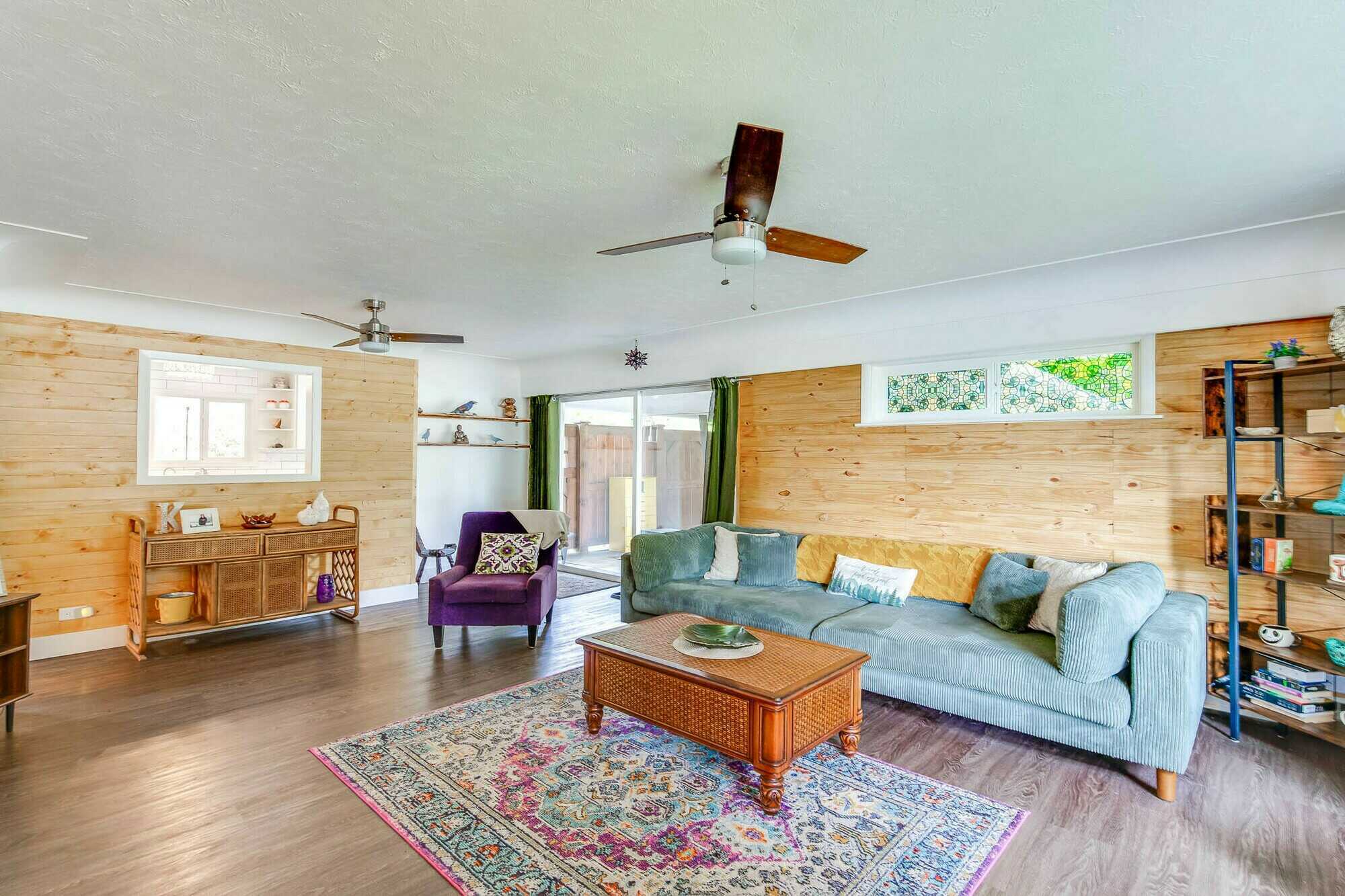 Just Listed ! Realtors welcome !  Inviting Home with Suite on a Large, Fenced Corner Lot ! Located in a quiet, family-friendly neighborhood, this 2,258 sq/ft home sits on a spacious 0.3-acre fully fenced corner lot. 4