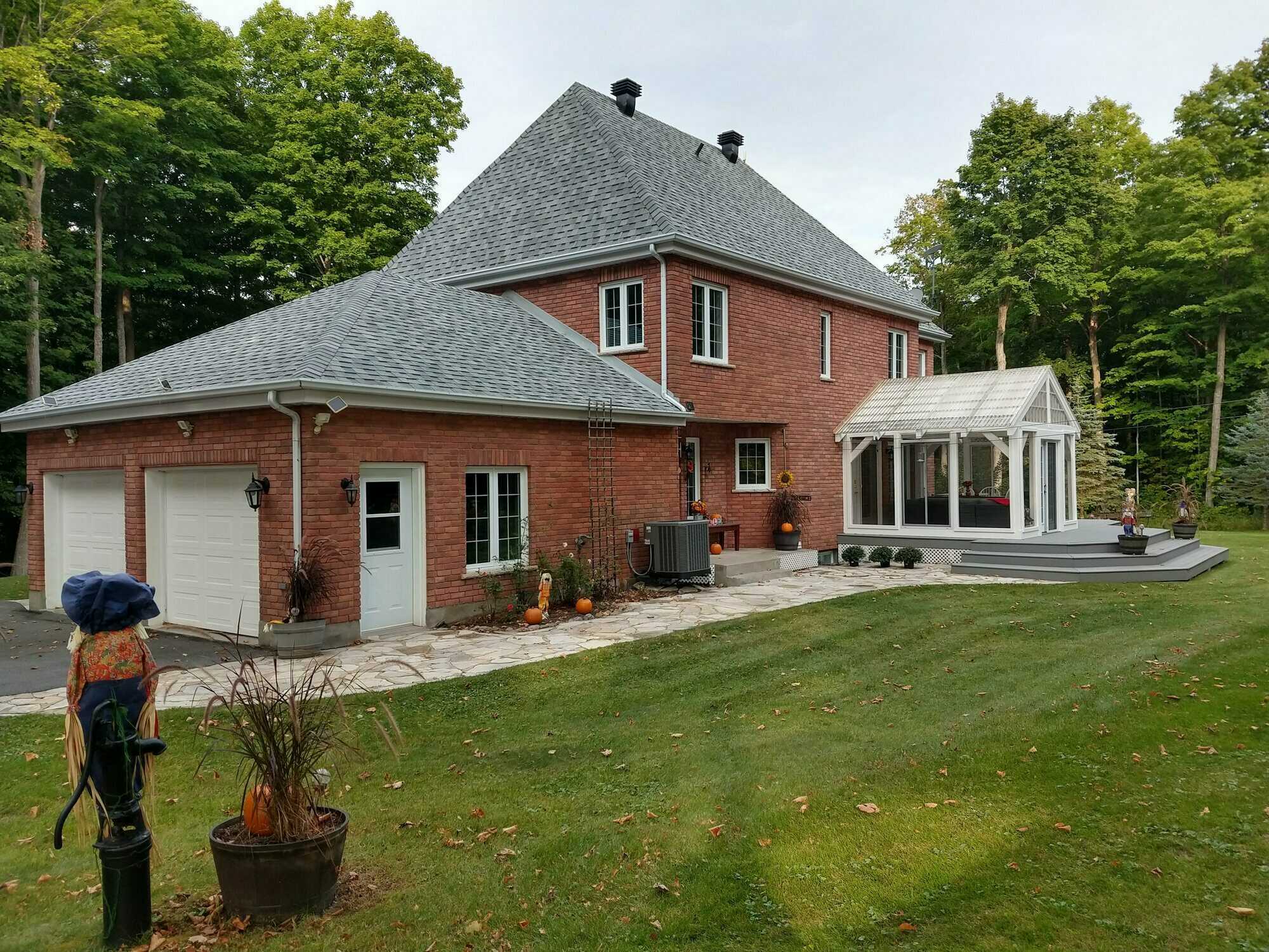 Gorgeous Brick Home on 8 acres in rural Williamstown 5