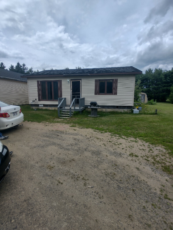 House for sale. Great location. Right of way to the beach! 2