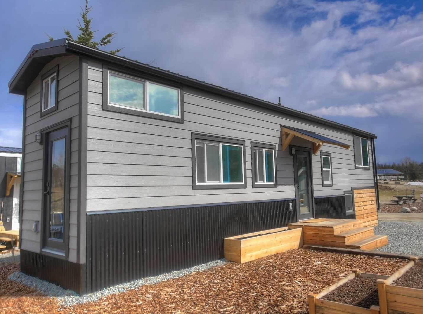 EXCEPTIONAL VALUE! AMAZING Tiny Home!  Beautifully built and can be lived in all year long!  Perfect for a summer vacation spot!  CURRENT LOCATION IS WINNIPEG MANITOBA 2