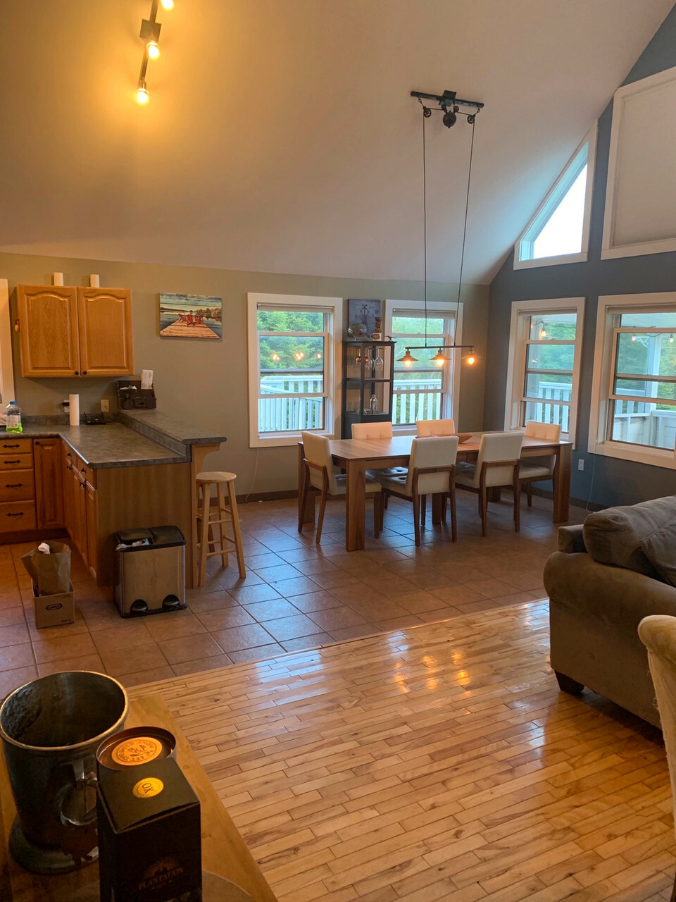 Private lake view house with double garage including second level apartment. 5
