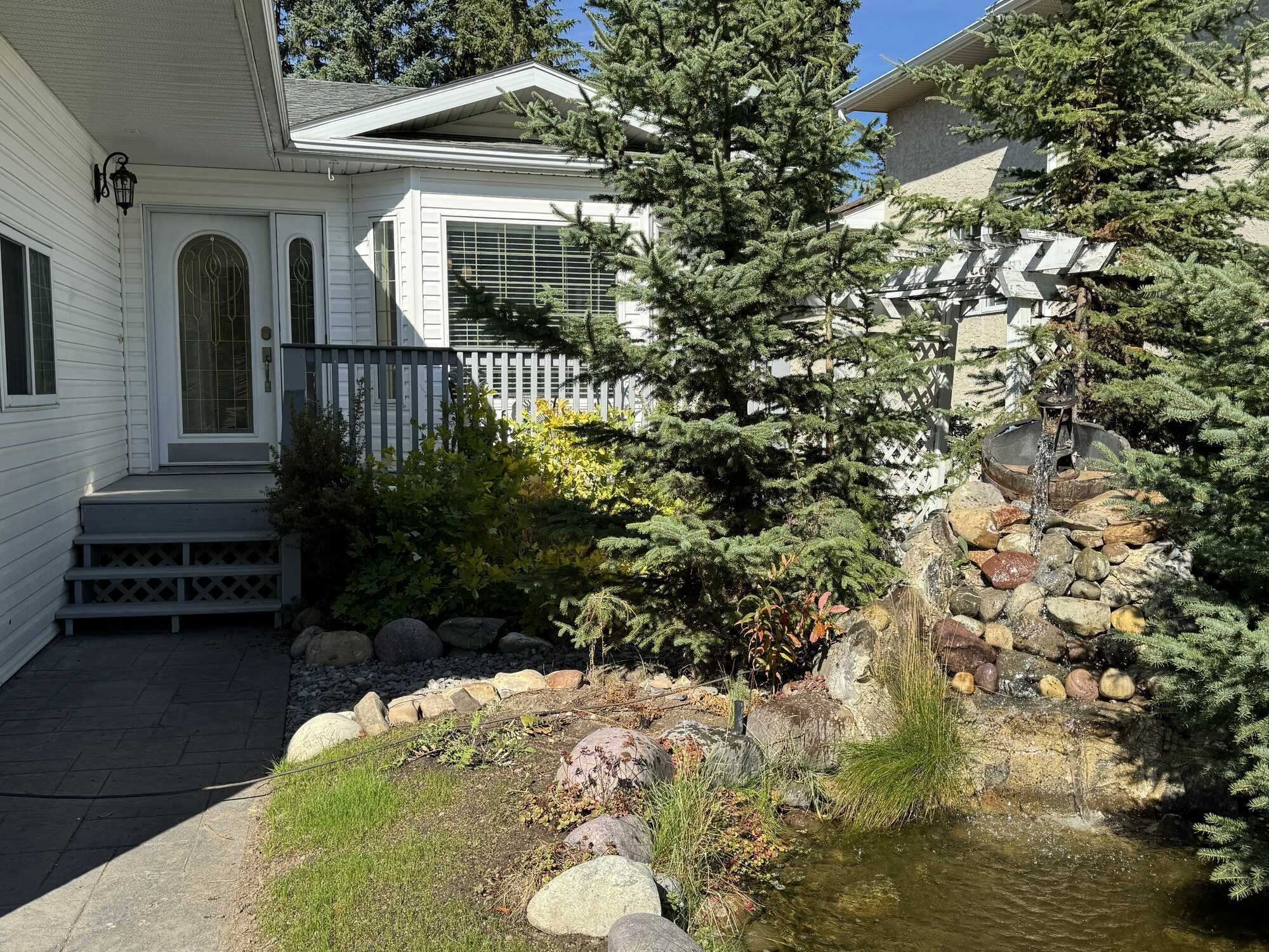 Hinton Hill Home with Private Walk-out Suite 3