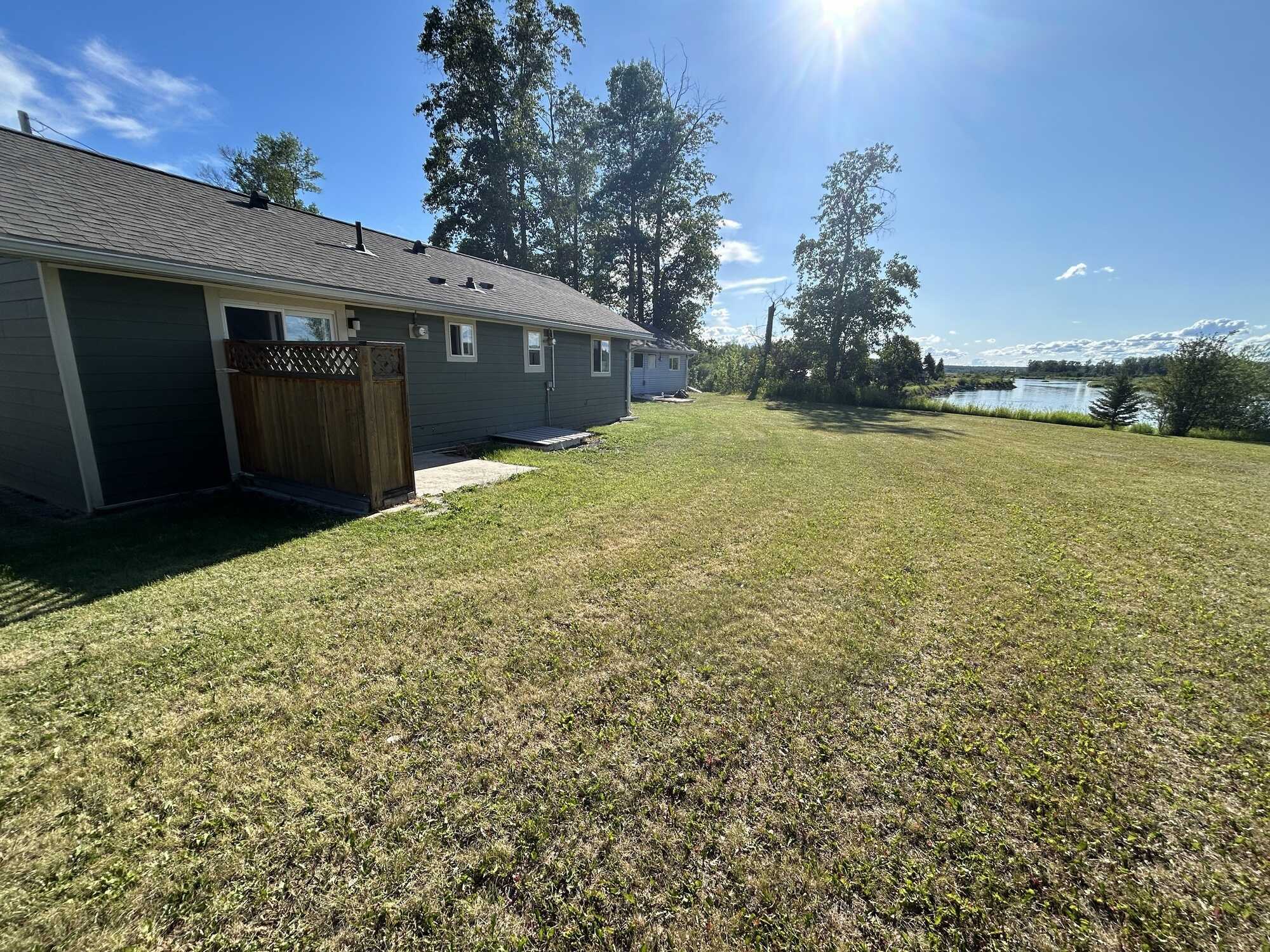 This well‑maintained six‑unit apartment building offers a rare combination of strong rental income, extensive renovations, and a premium riverfront location. 4