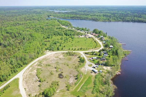 Seasonal Campground Shackleton Lake 3