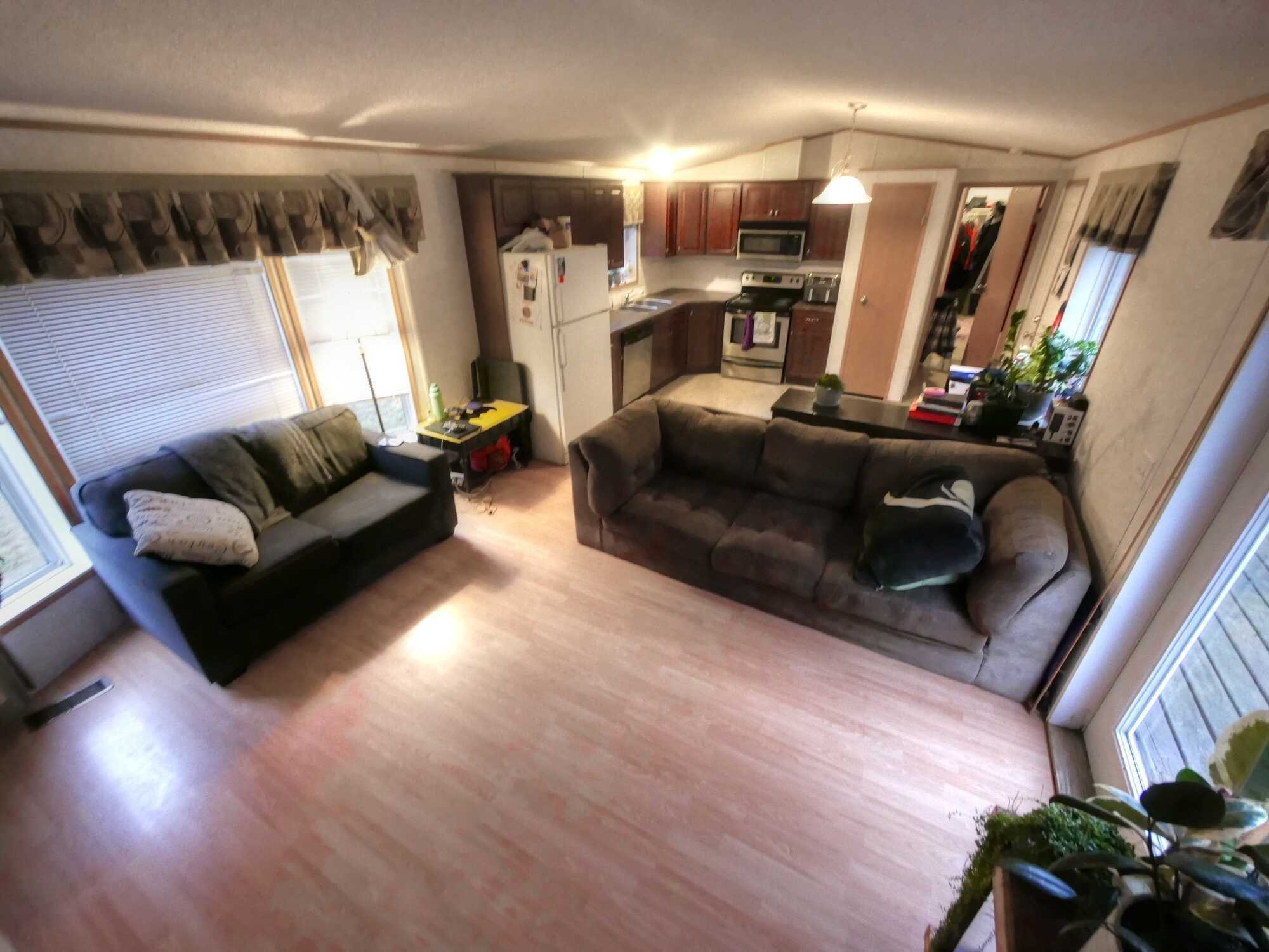 Robson – Beautiful 3-Bed, 2-Bath Family Home on a Private 0.6-Acre Lot! Just 5 Minutes to Castlegar, Schools & Amenities!  Ready for a new family and a new chaper! 4