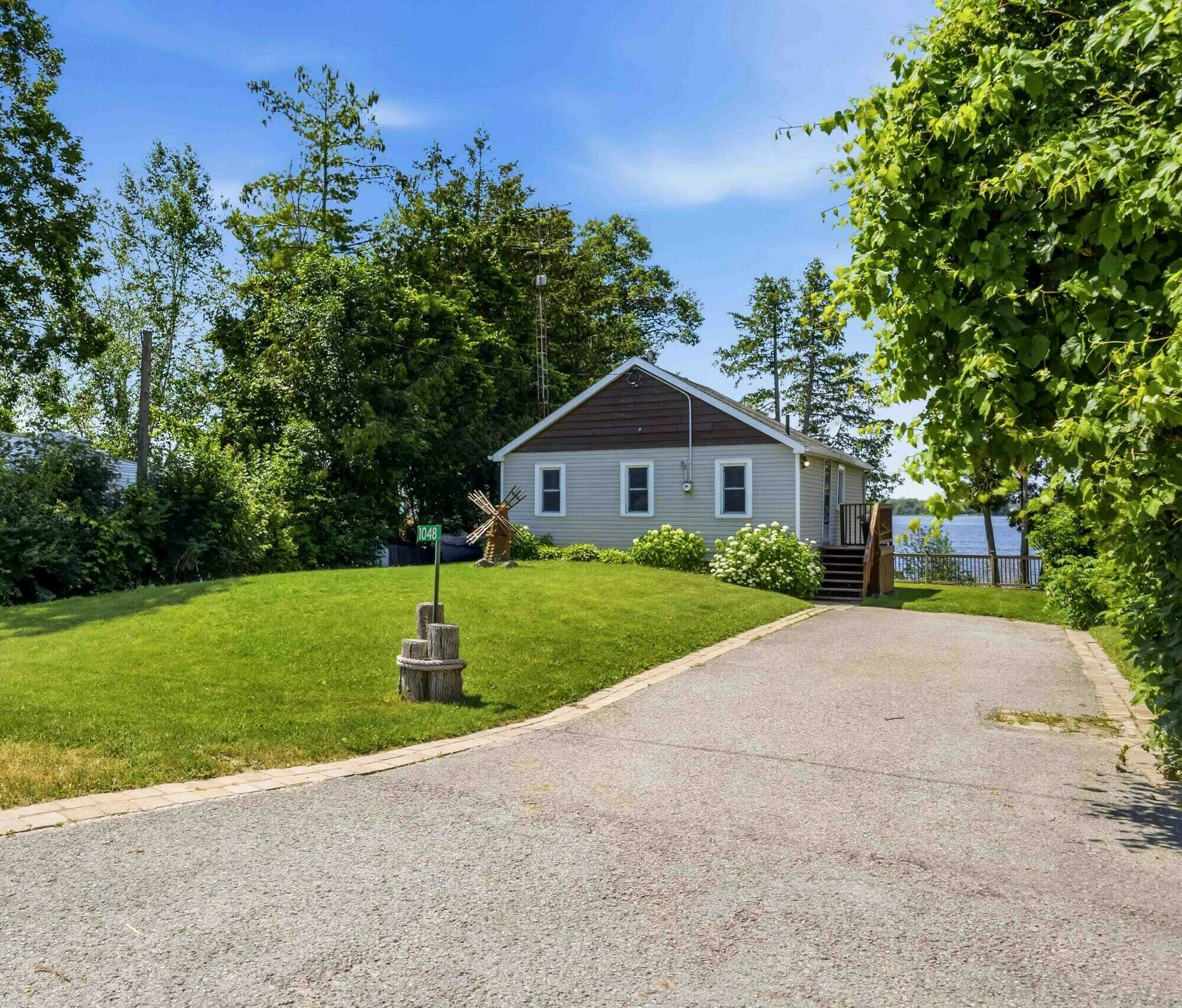 Fabulous four season, 3 bedroom waterfront home on Lake Dalrymple near Brechin ON. Perfect for year round living or family vacation home. 2