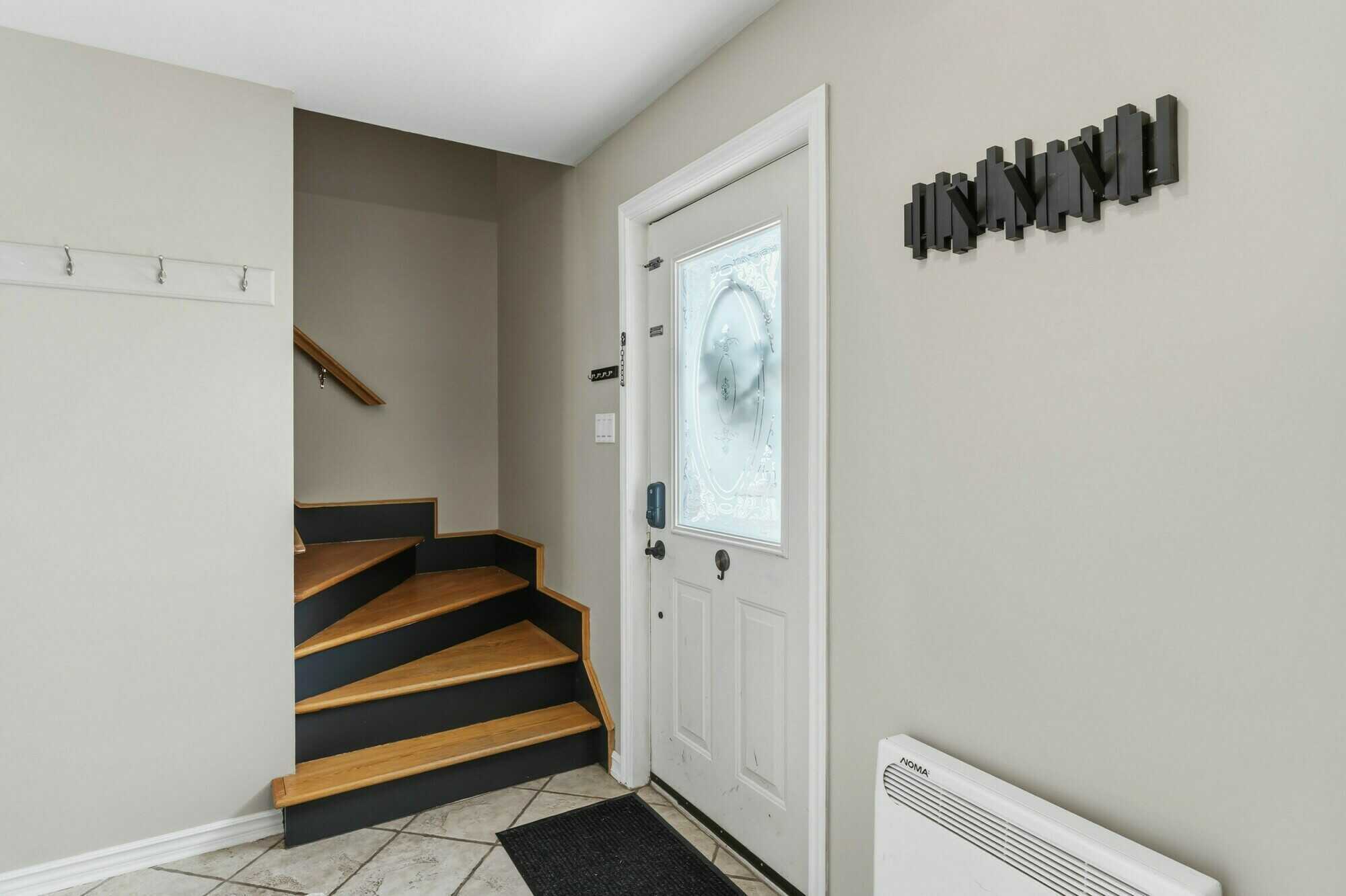 Bonavista Estates Beauty — Oversized Lot, Stunning Upgrades & Ultimate Backyard Oasis 🌿✨ 4
