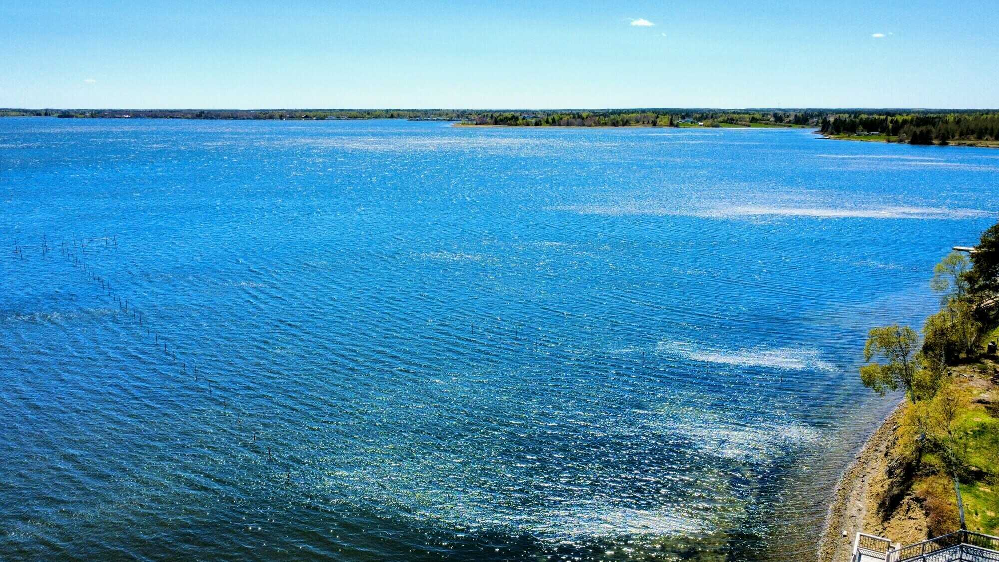 BORD DE L'EAU à Tracadie-Sheila //
Waterfront Tracadie-Sheila 3