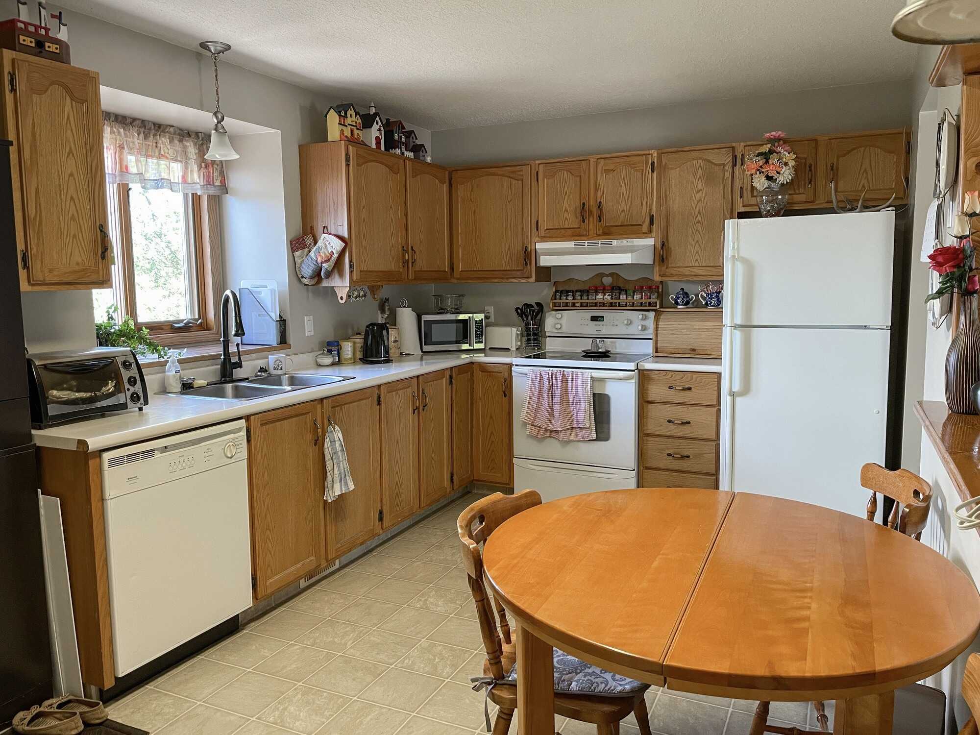 Welcome to 5322 - 43 Street Cold Lake, AB 2
